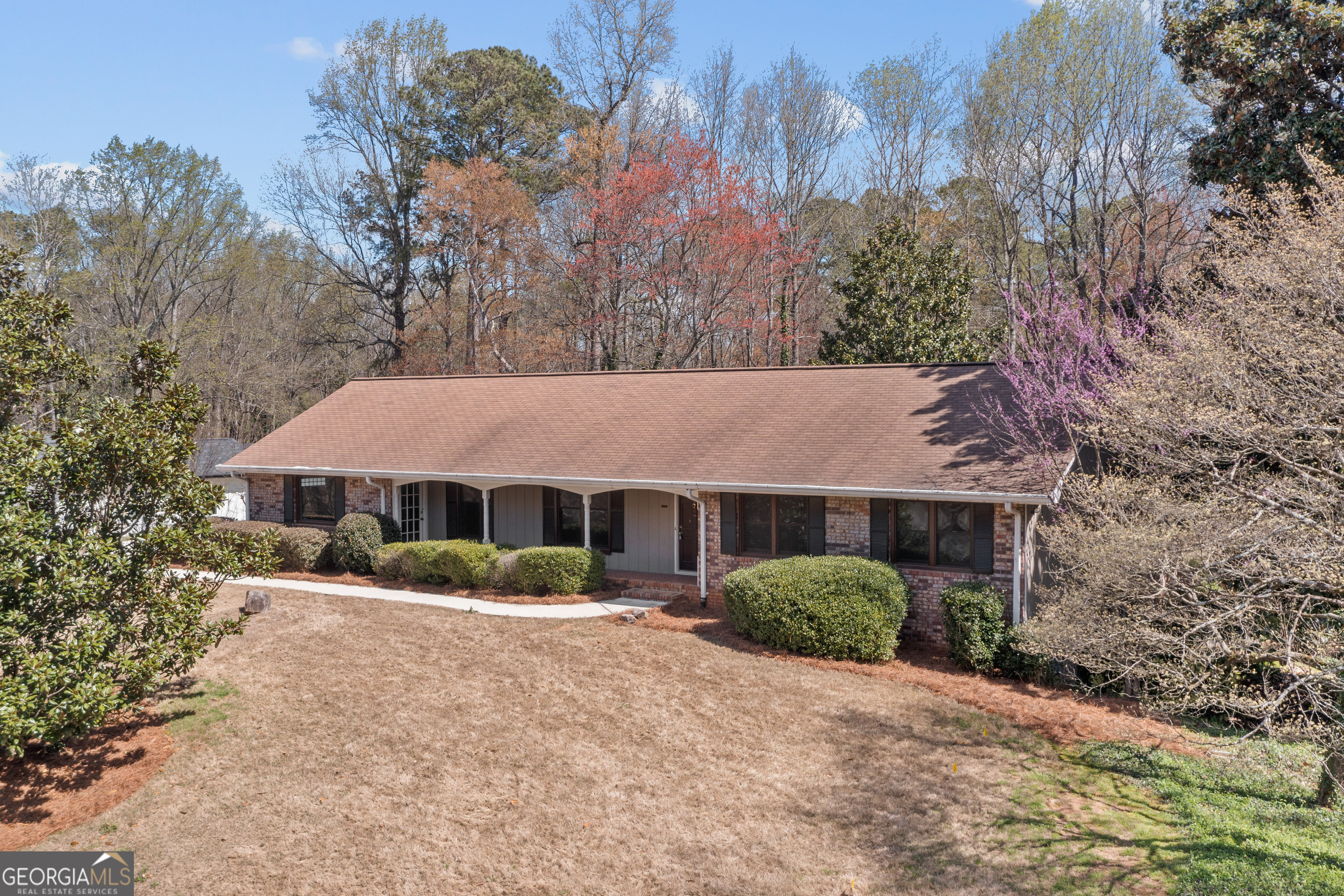 1055 Hunterhill Drive