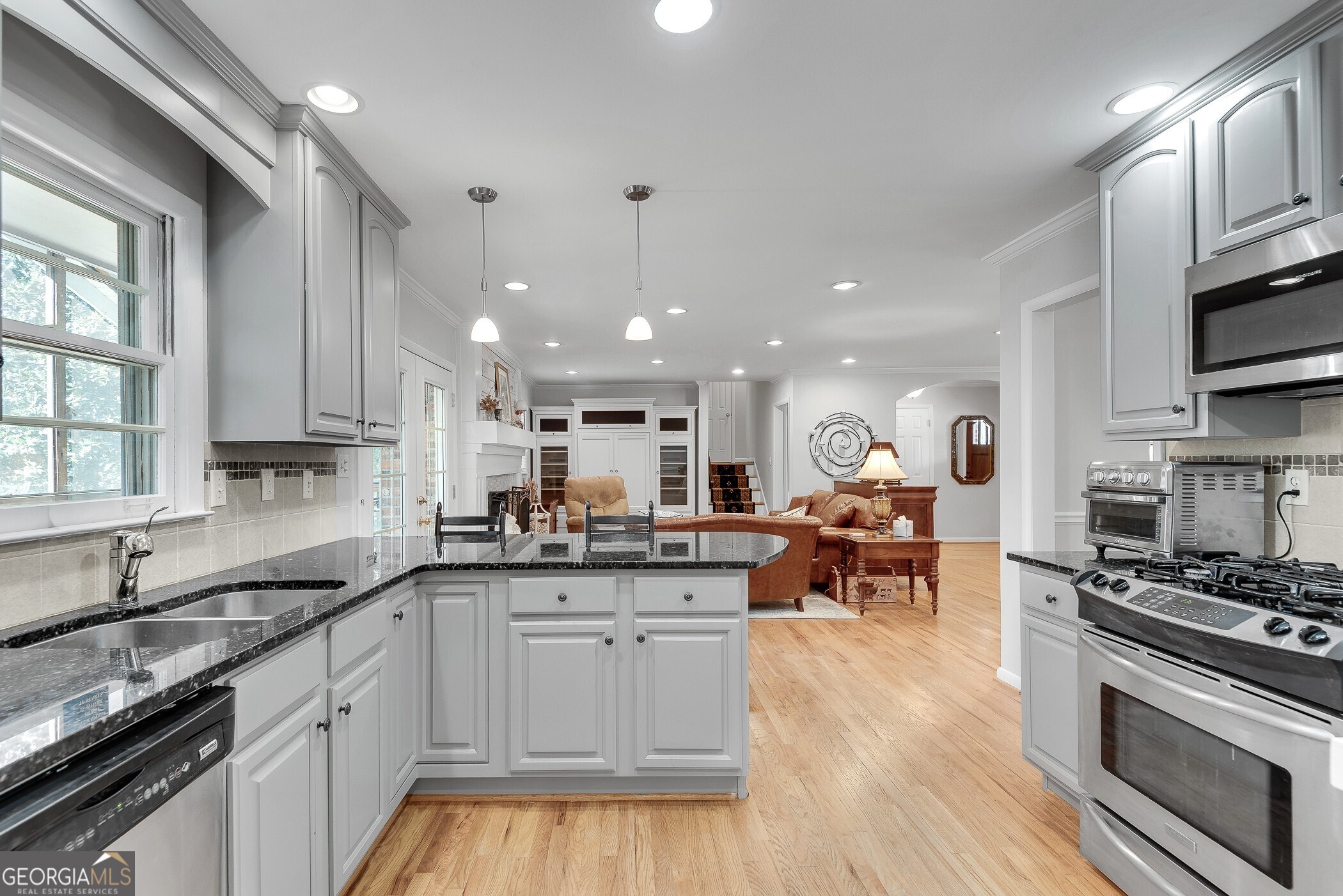 1440 Diamond Head Circle