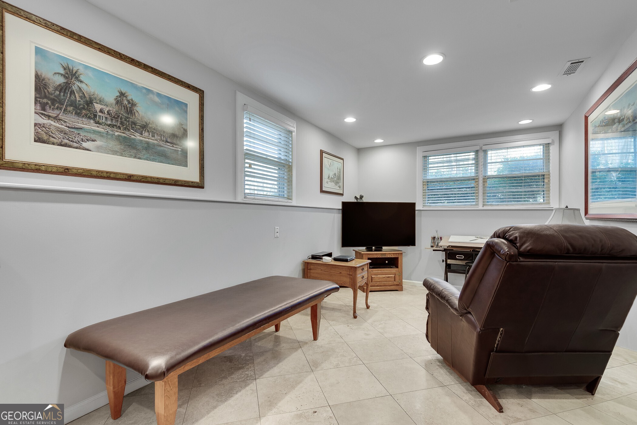 1440 Diamond Head Circle