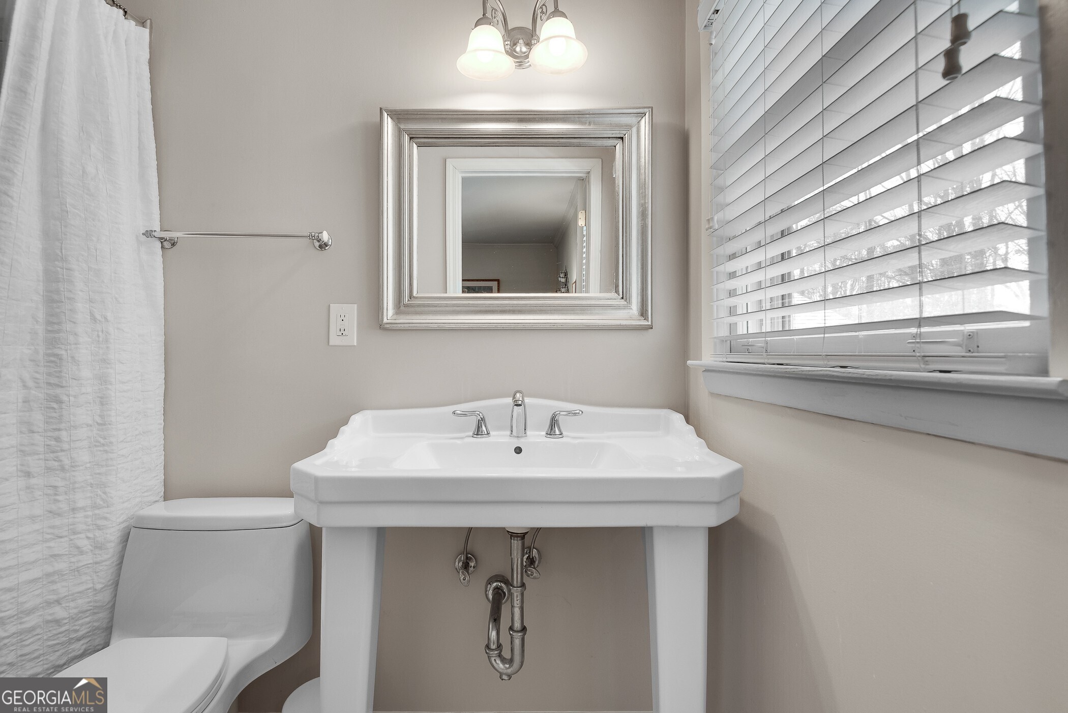 1440 Diamond Head Circle