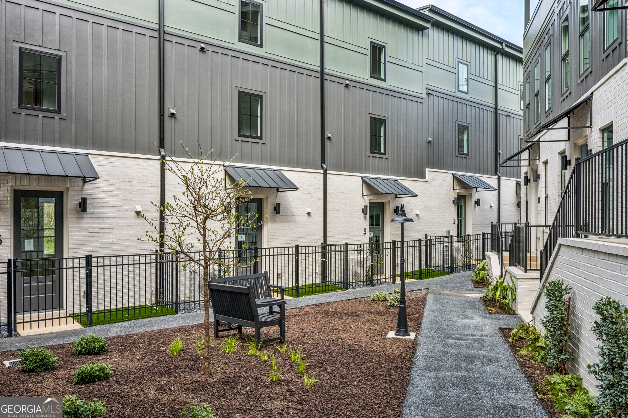 1160 Boulevard SE # 1