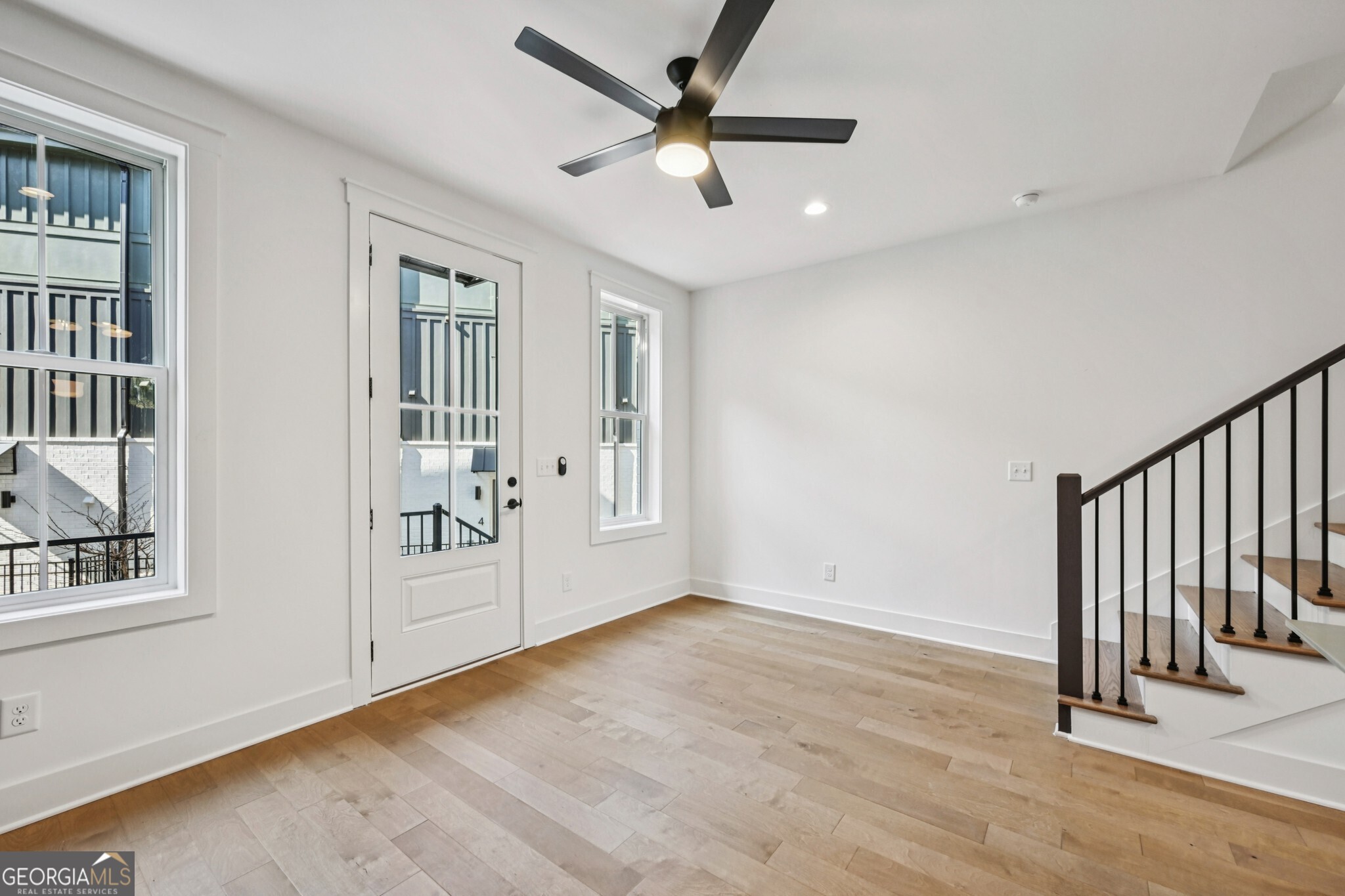 1160 Boulevard SE # 1