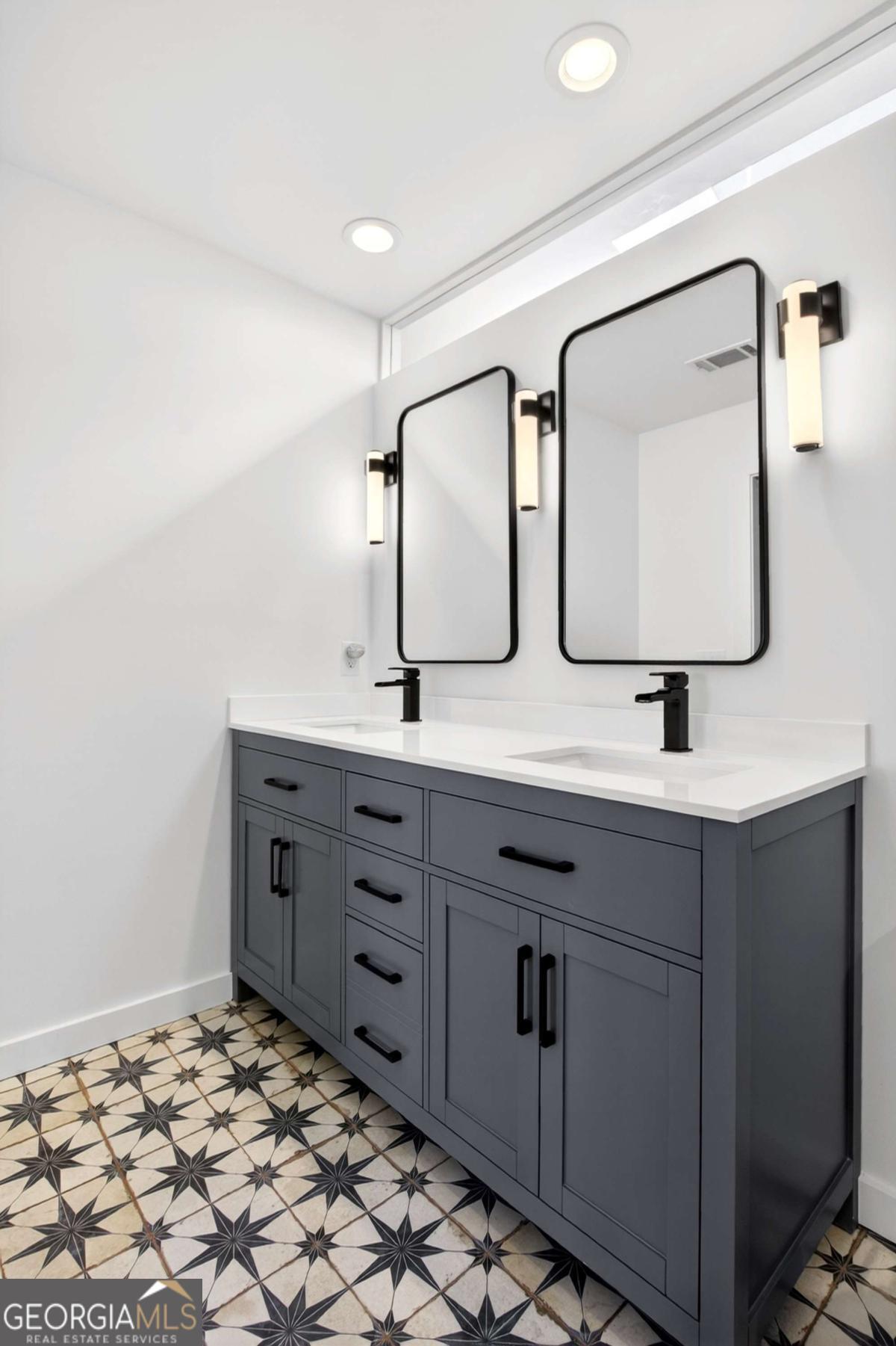 920 Memorial Drive SE # 30