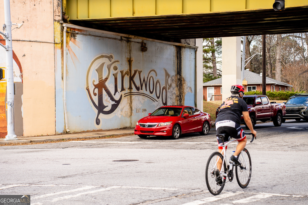 372 Clifford Avenue NE