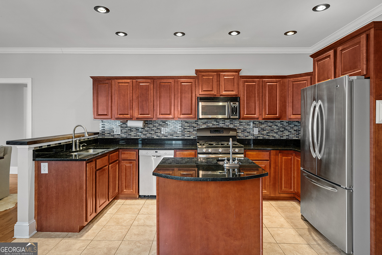 372 Clifford Avenue NE