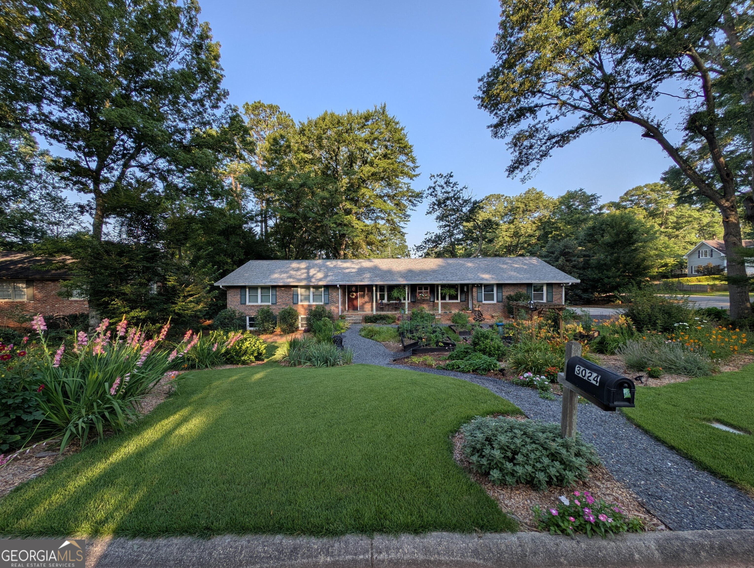 3024 Country Squire Lane