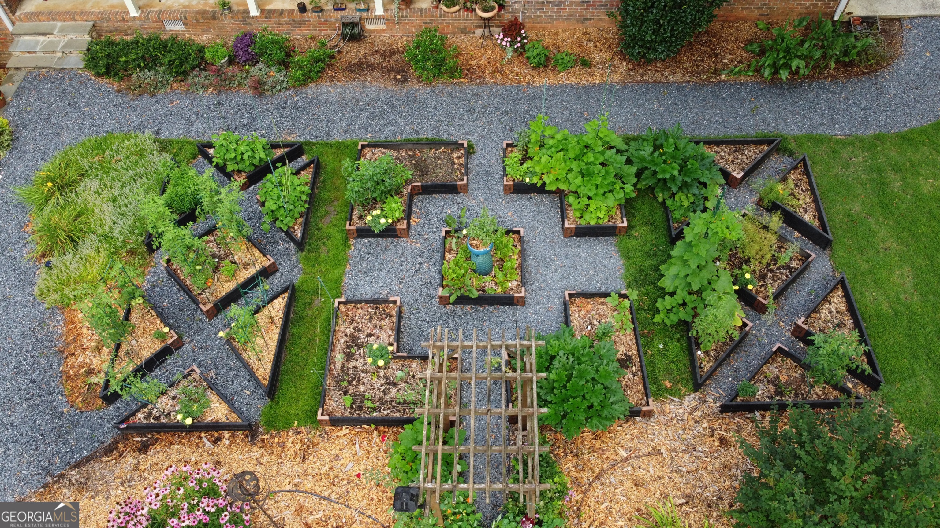 3024 Country Squire Lane