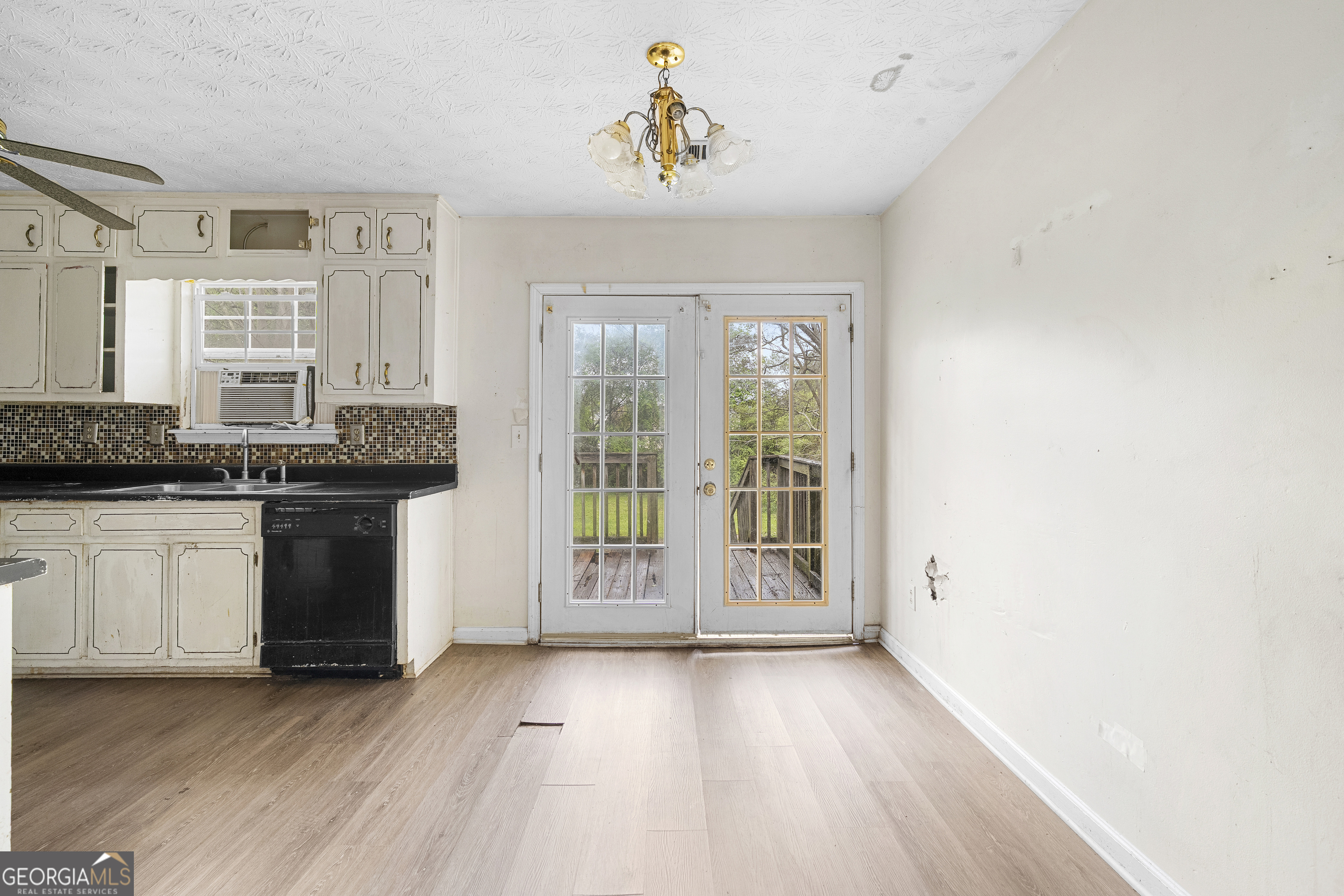 253 Deerfield Drive