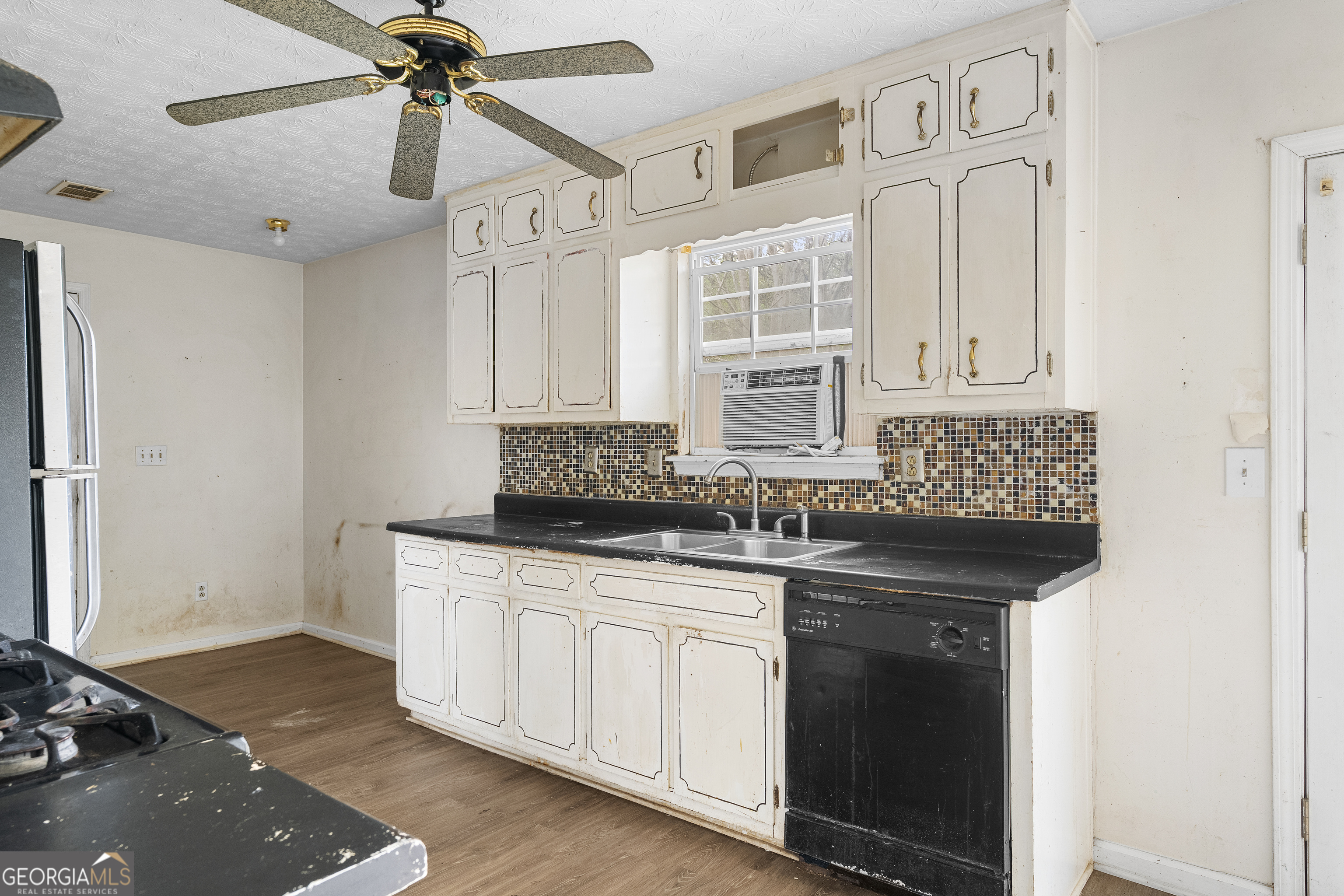 253 Deerfield Drive