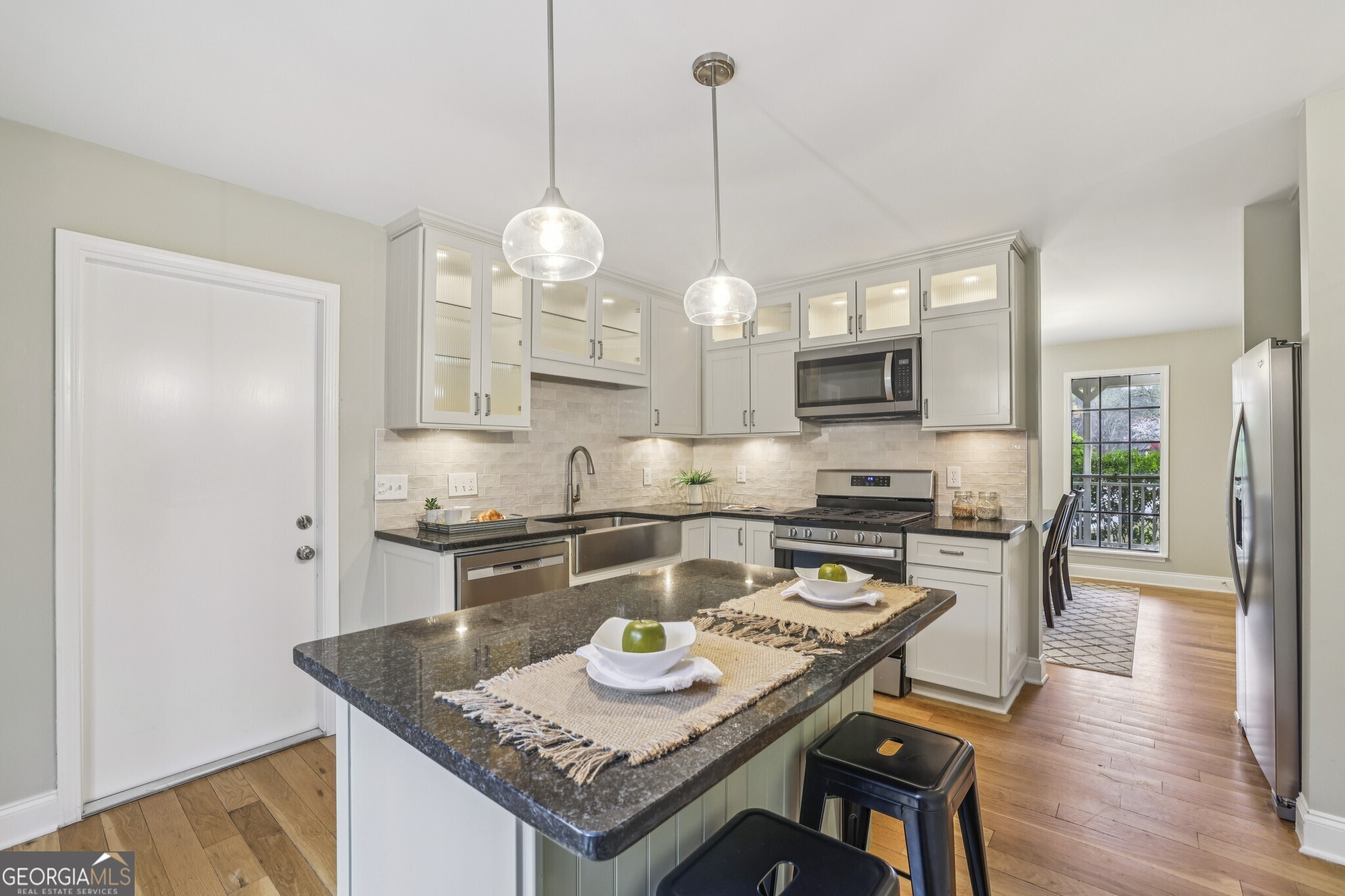 9950 Lake Forest Way