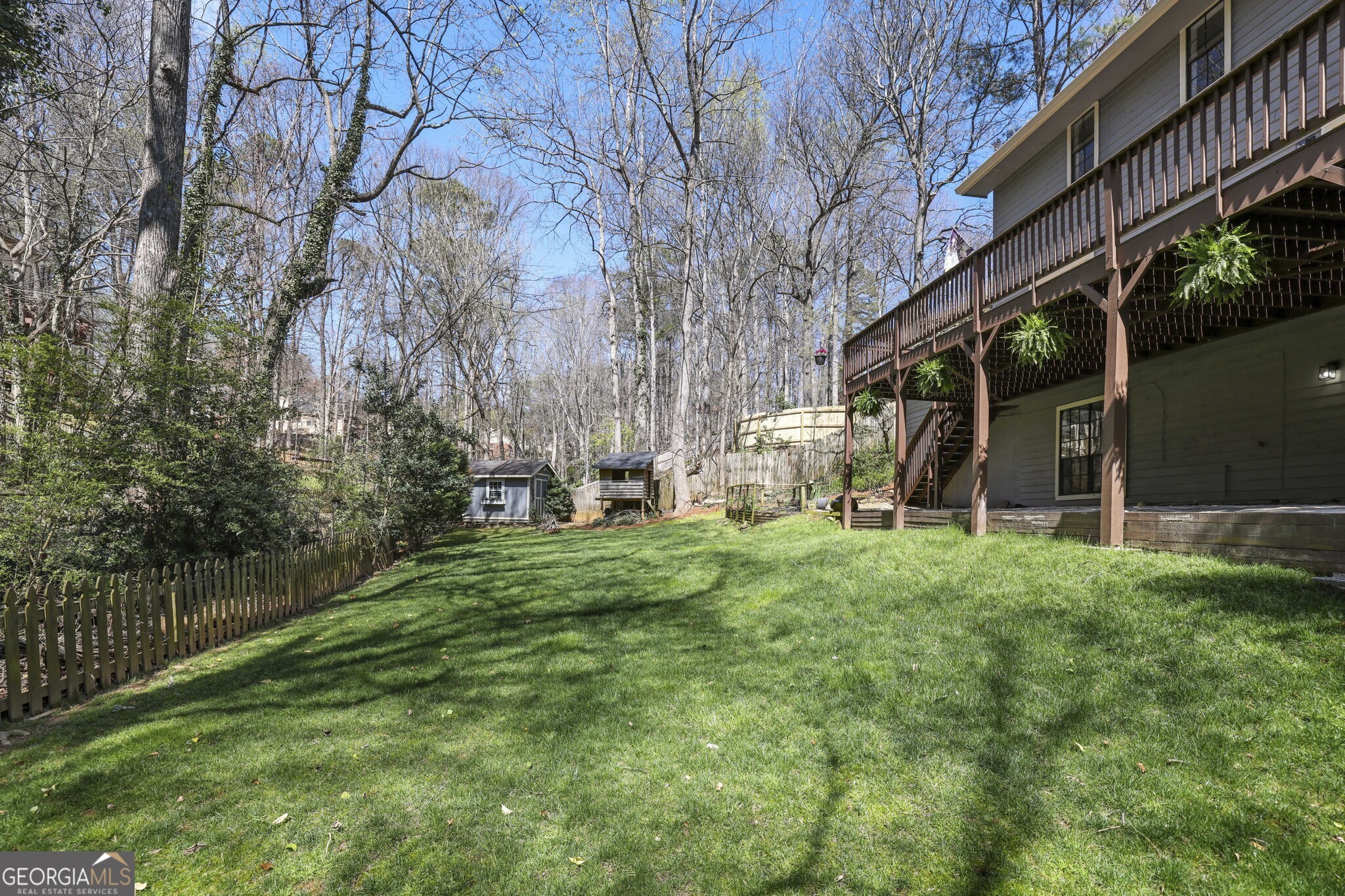 9950 Lake Forest Way