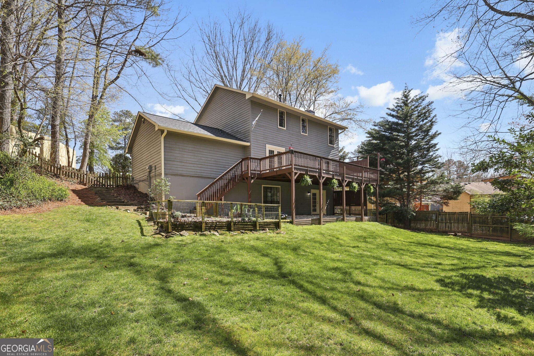 9950 Lake Forest Way