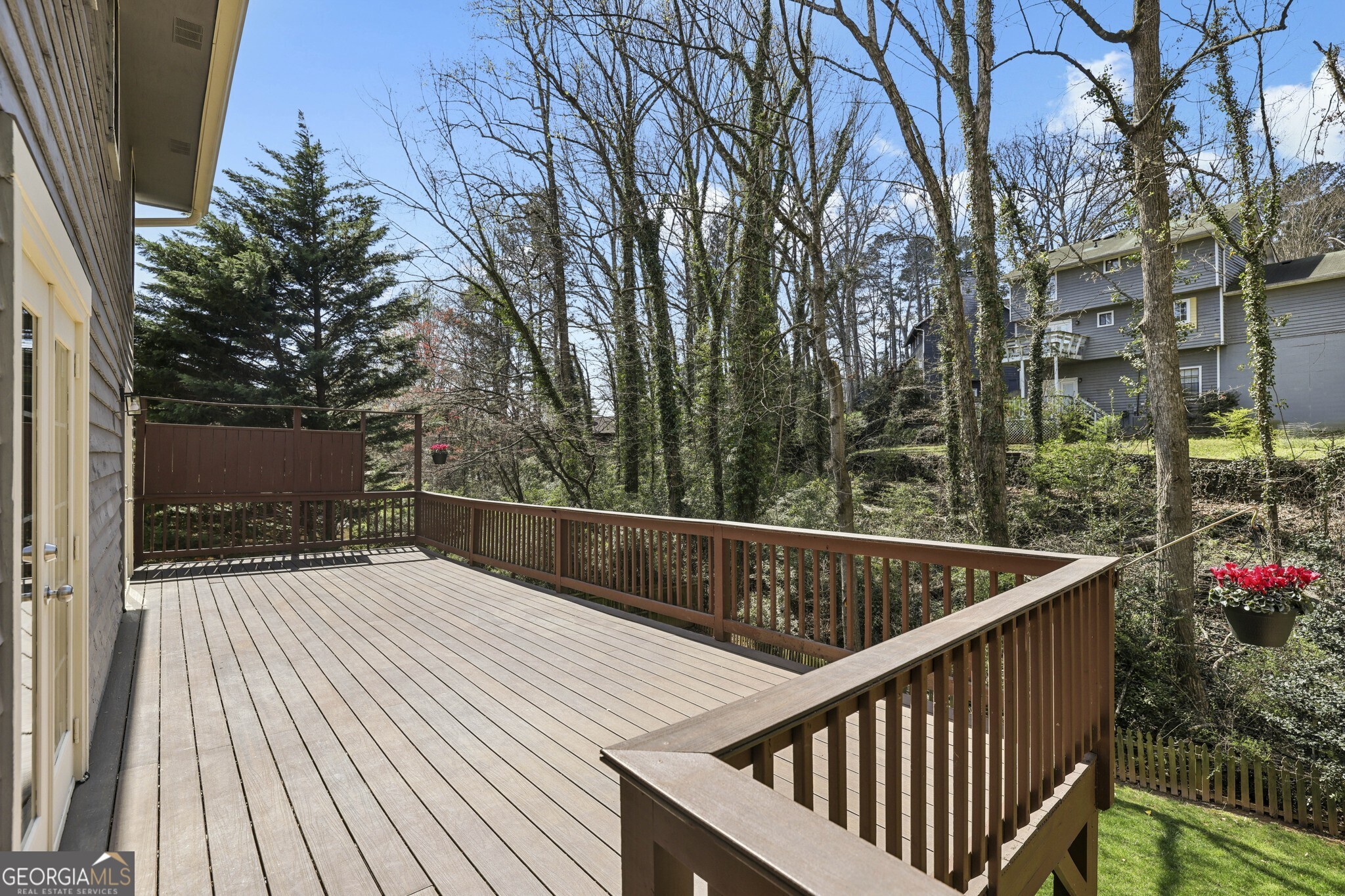 9950 Lake Forest Way