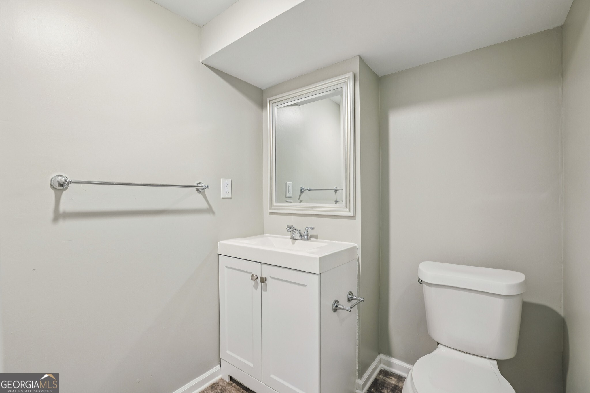 9950 Lake Forest Way