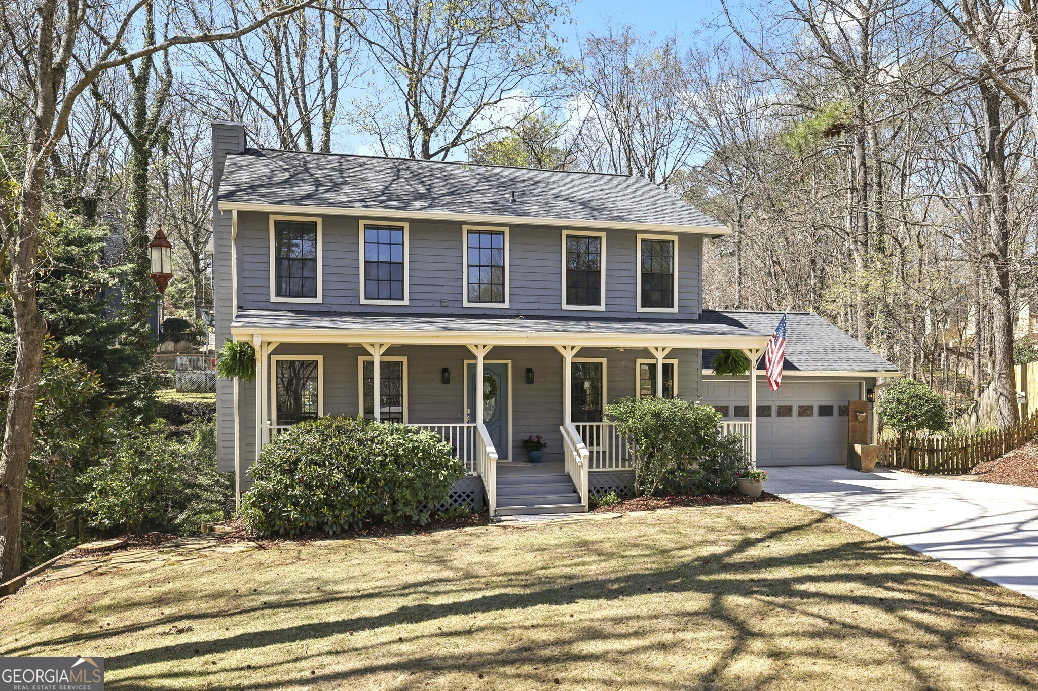 9950 Lake Forest Way