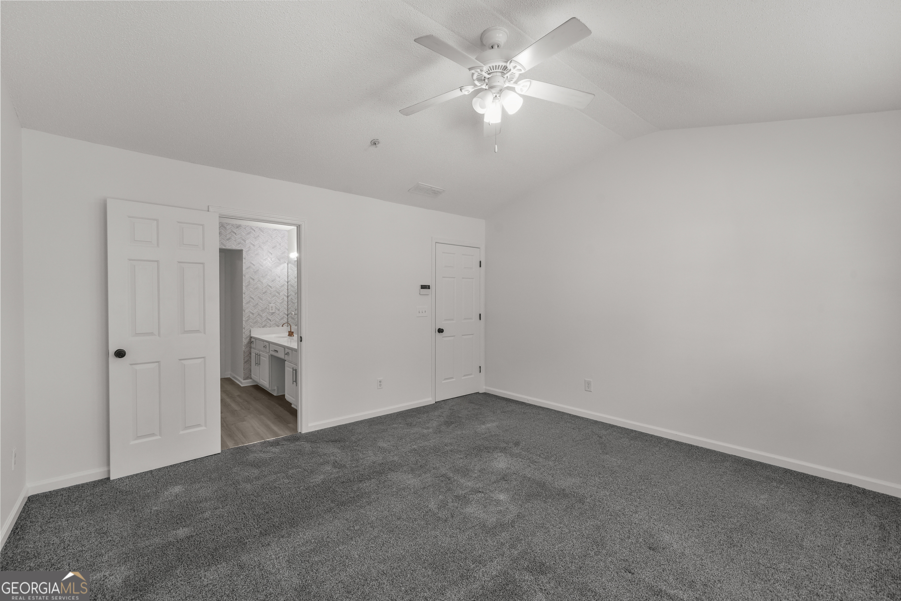 133 Regent Place