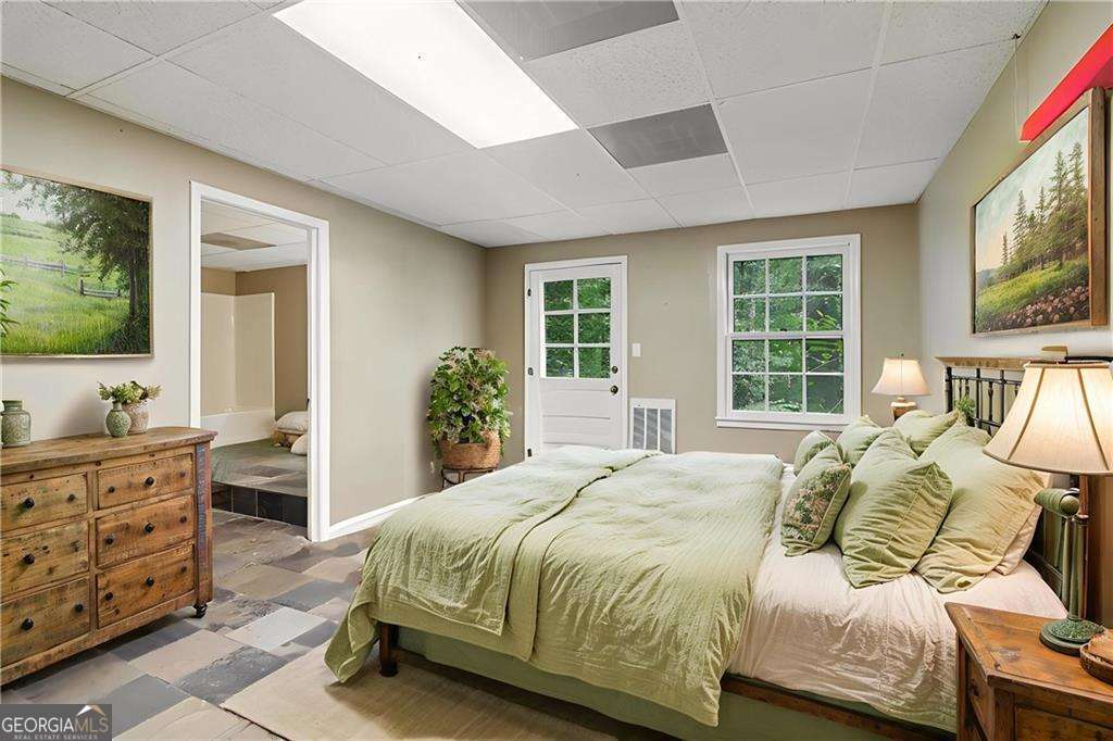 718 Haralson Drive SW