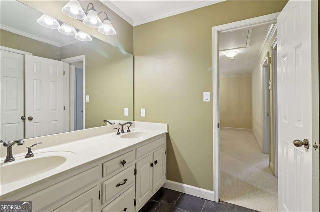 718 Haralson Drive SW