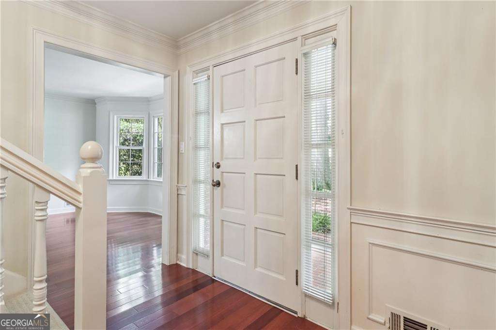 718 Haralson Drive SW