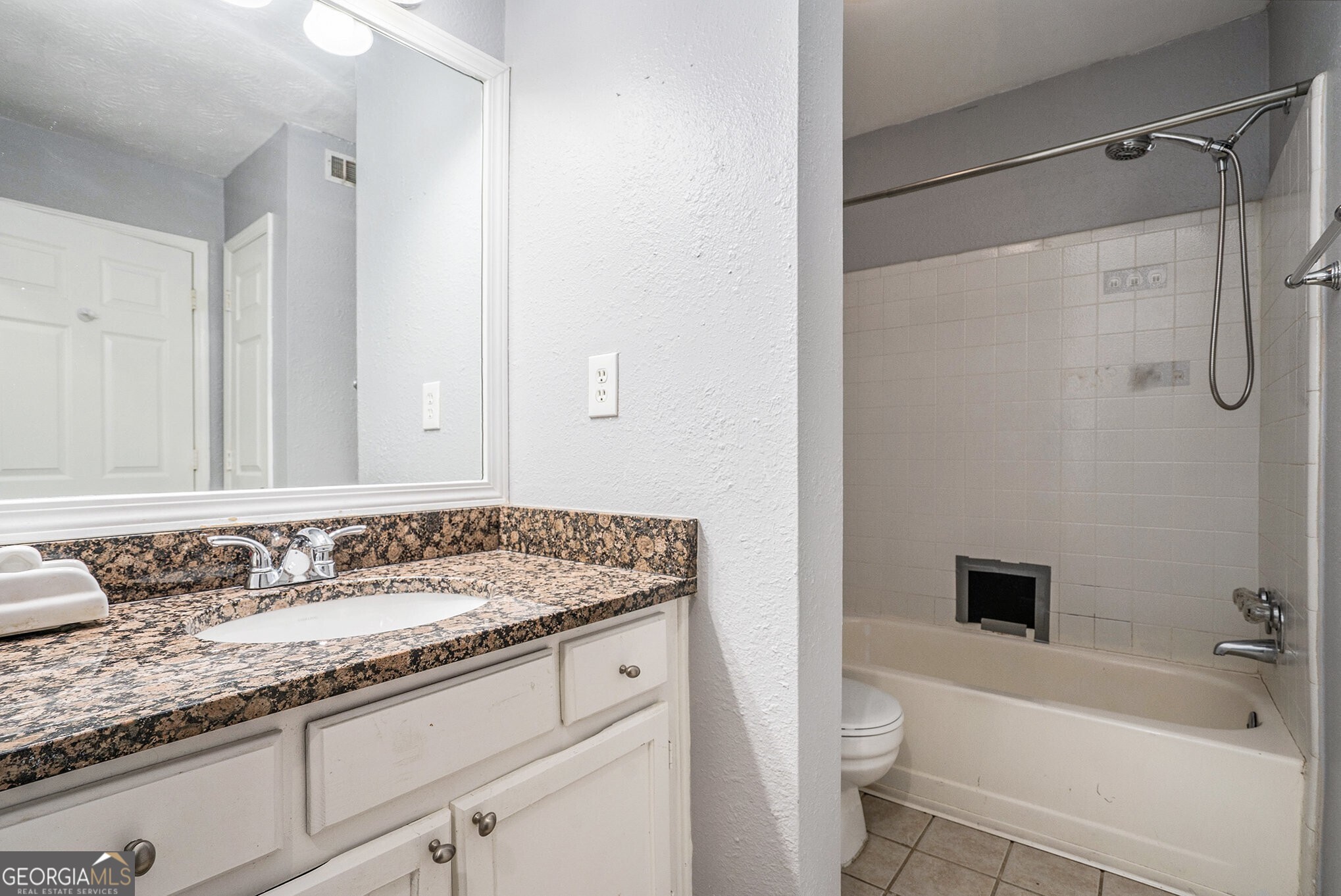 4001 Riverlook Parkway SE # 203