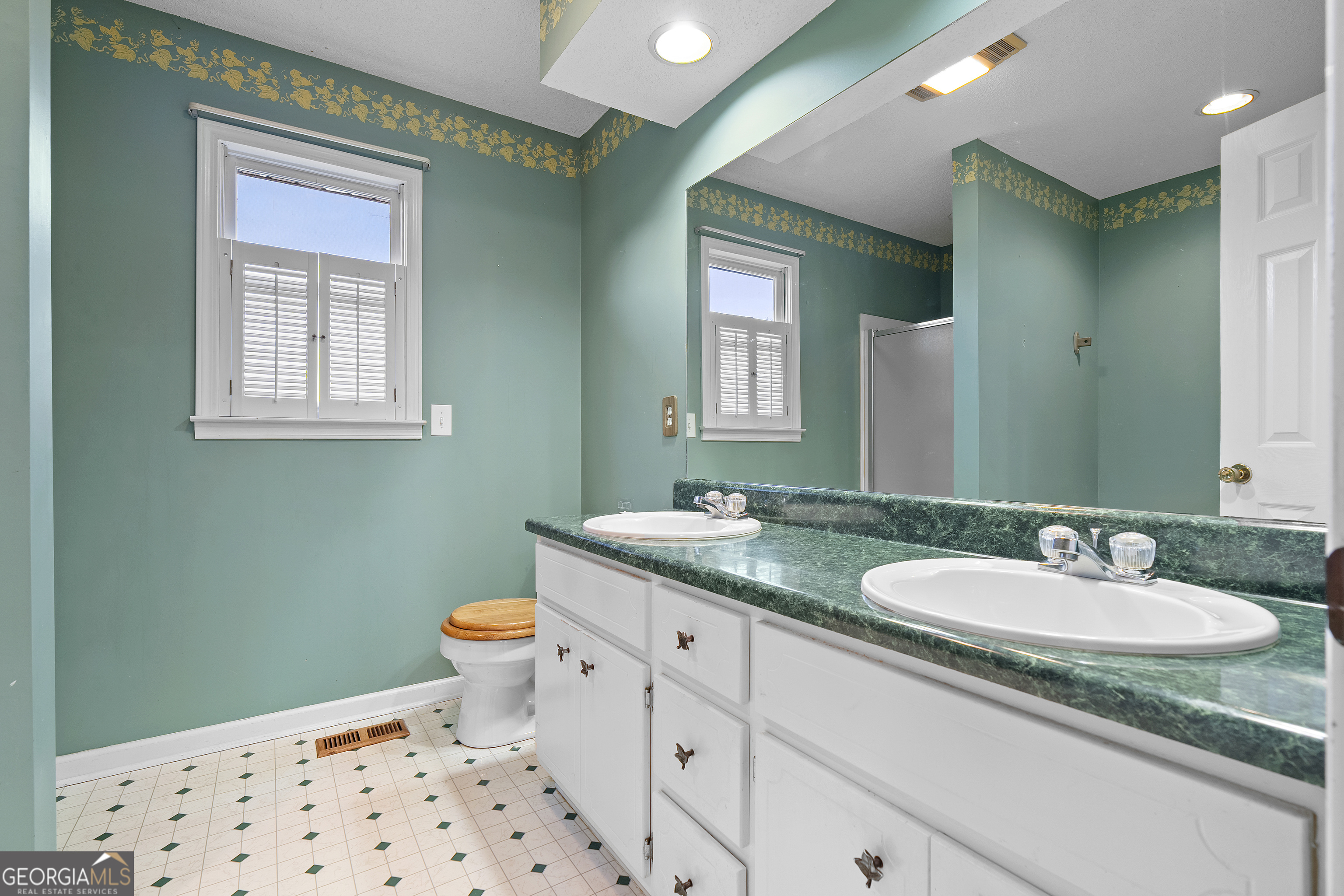 10 Laurel Cove SW