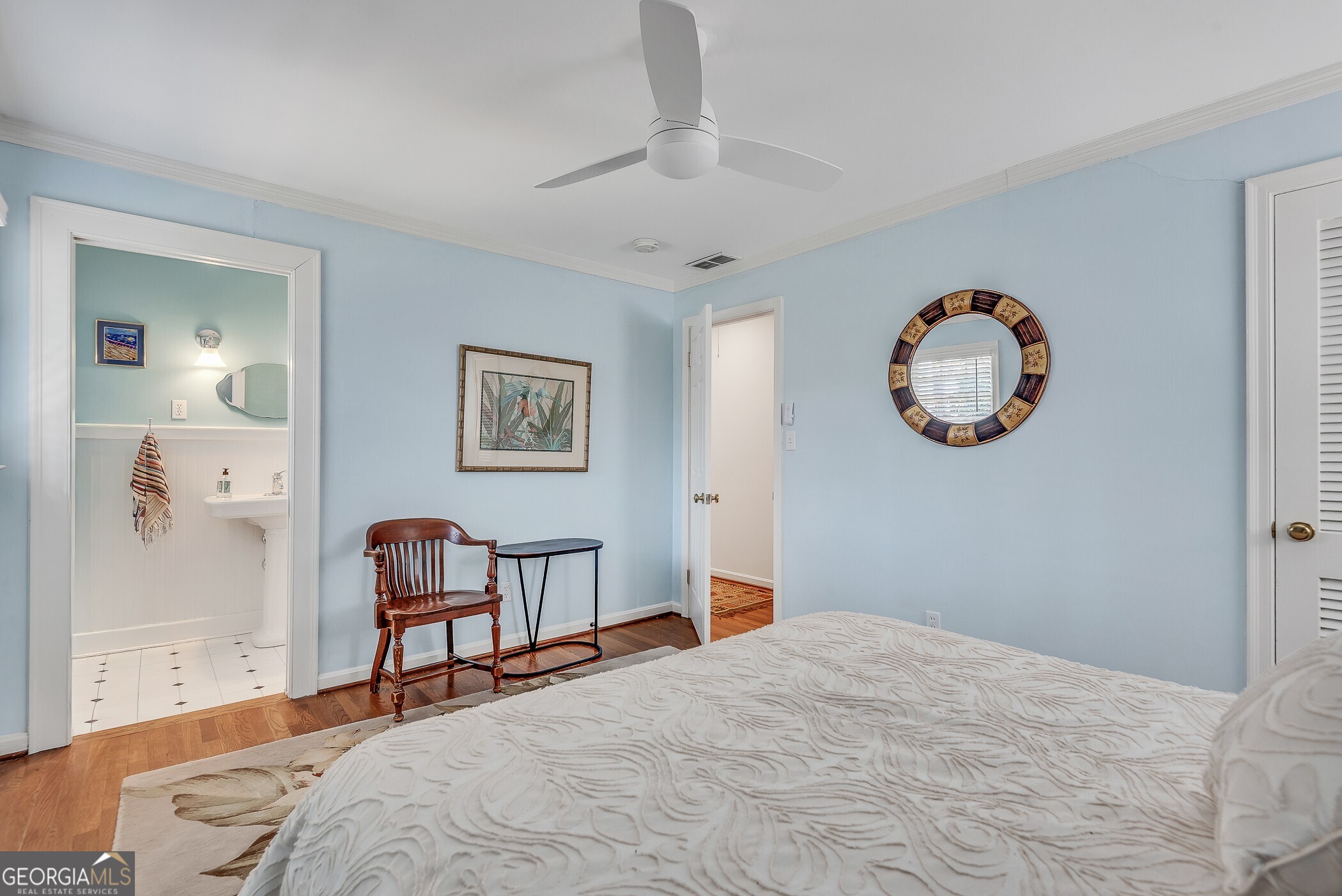 2640 Hawthorne Drive NE