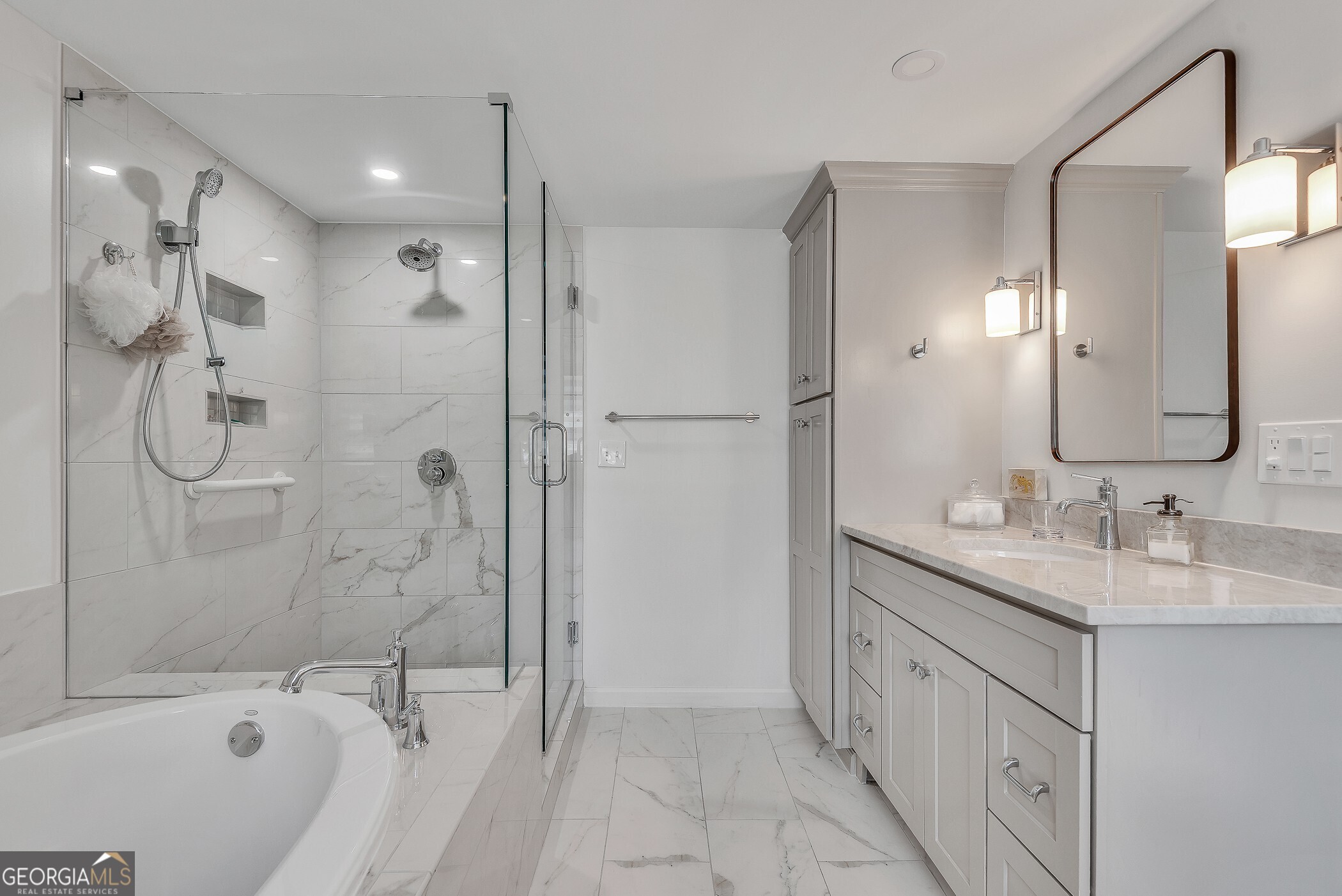 2640 Hawthorne Drive NE