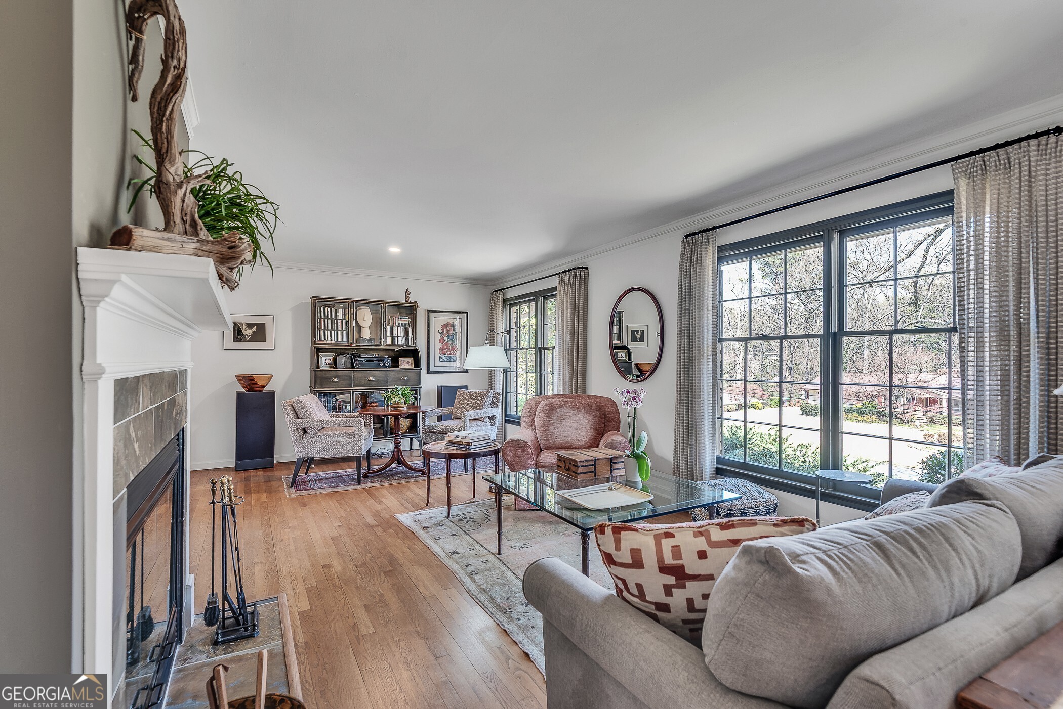 2640 Hawthorne Drive NE