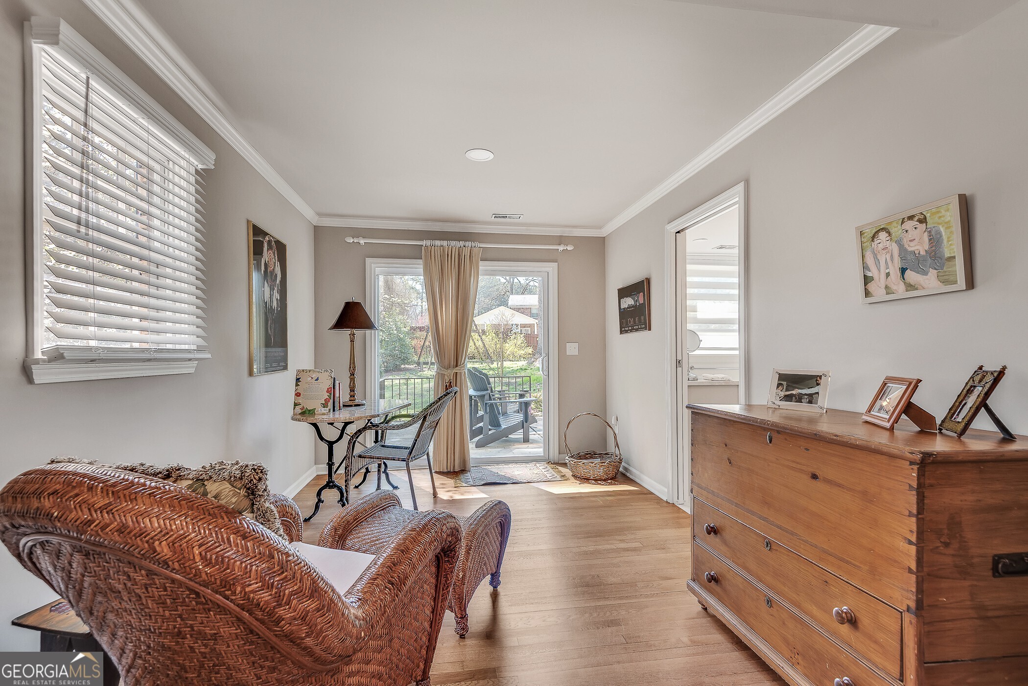 2640 Hawthorne Drive NE