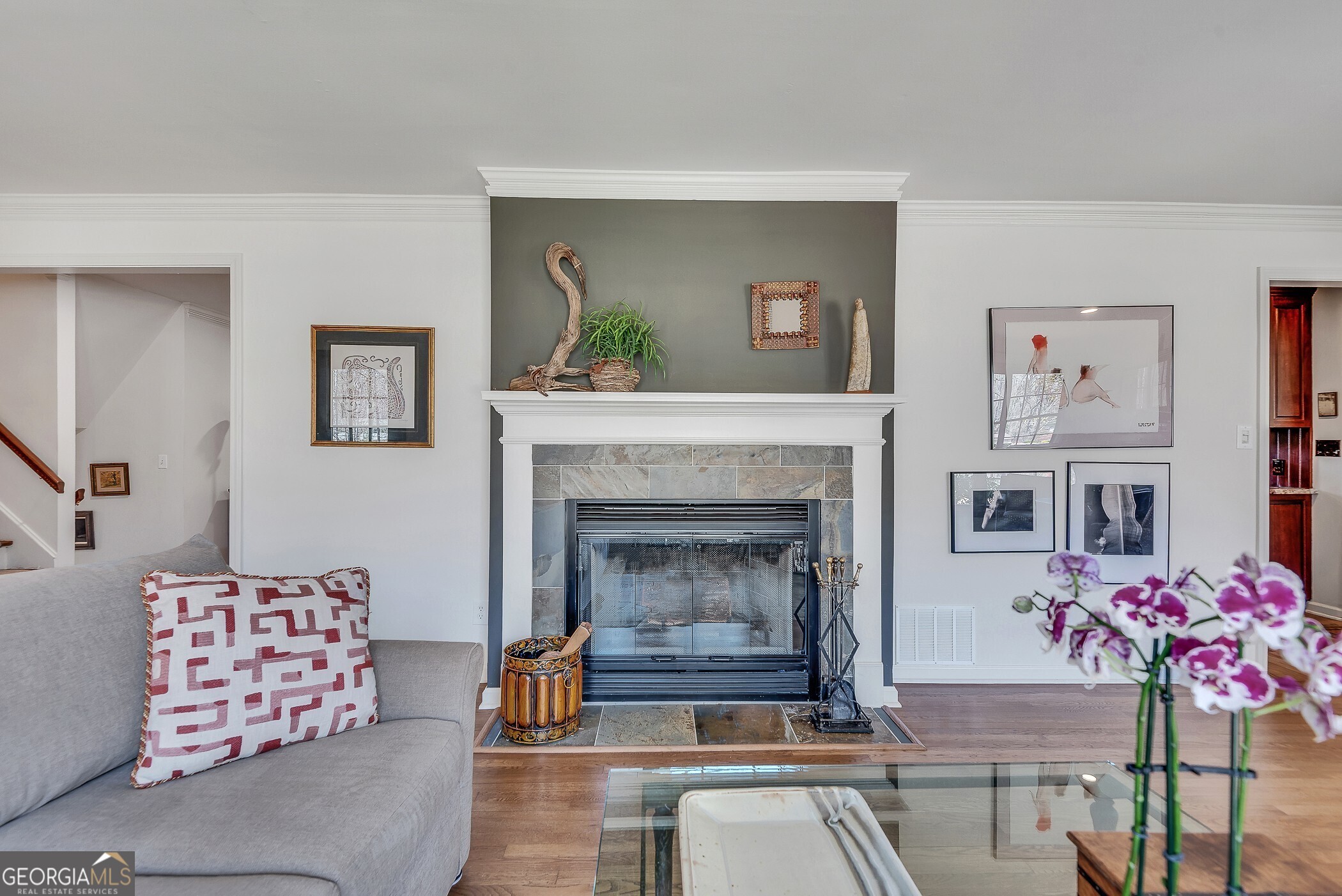 2640 Hawthorne Drive NE