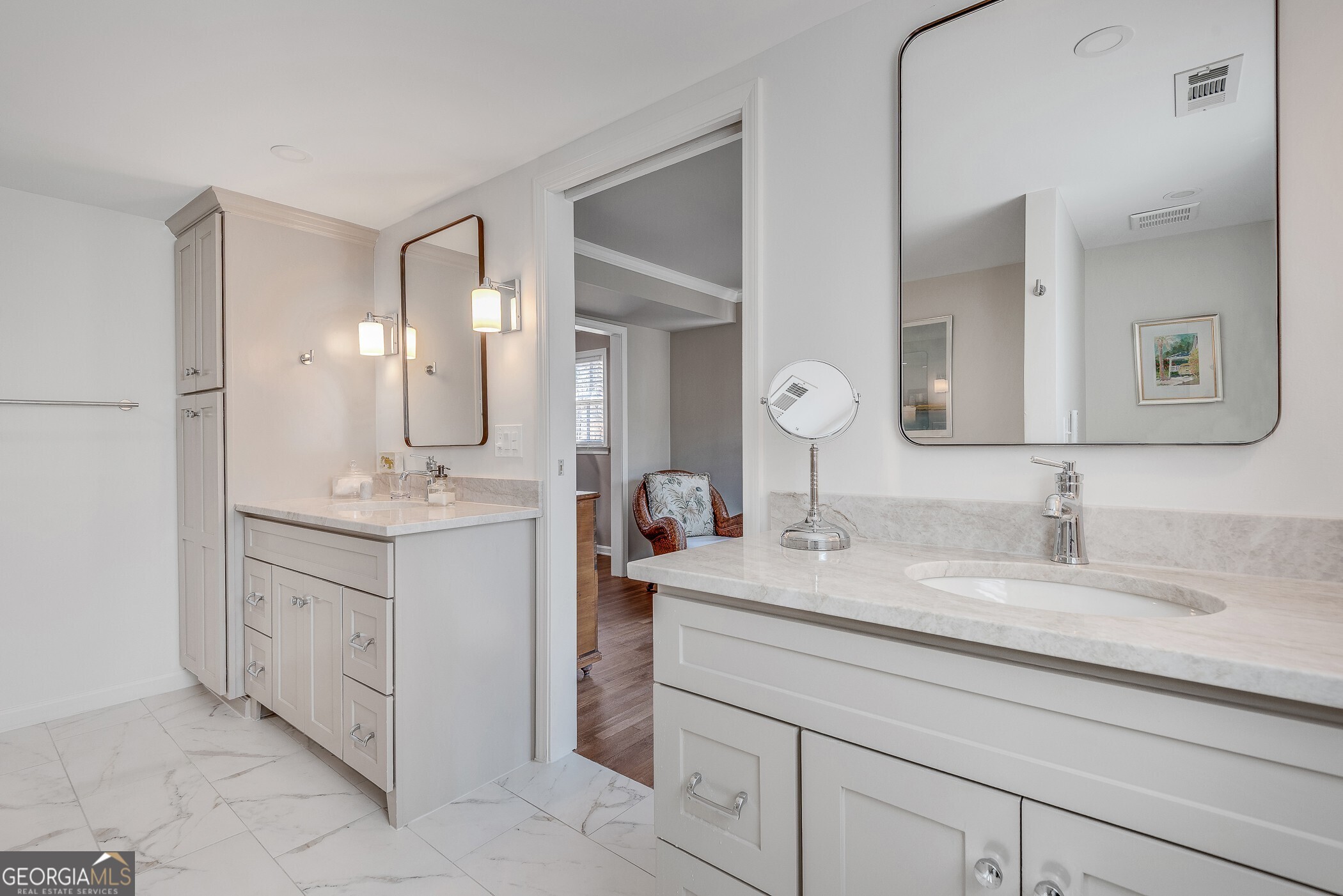 2640 Hawthorne Drive NE