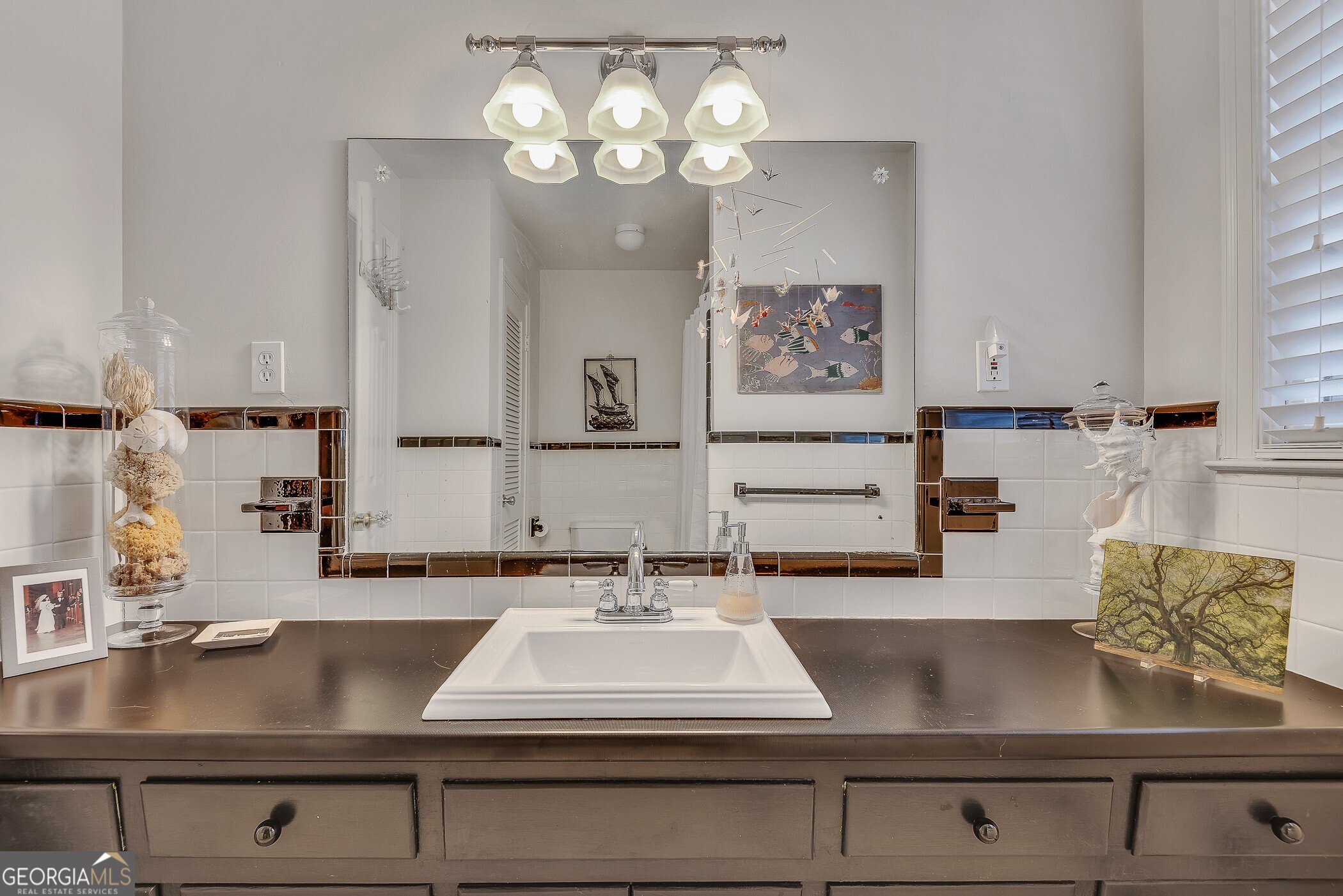 2640 Hawthorne Drive NE