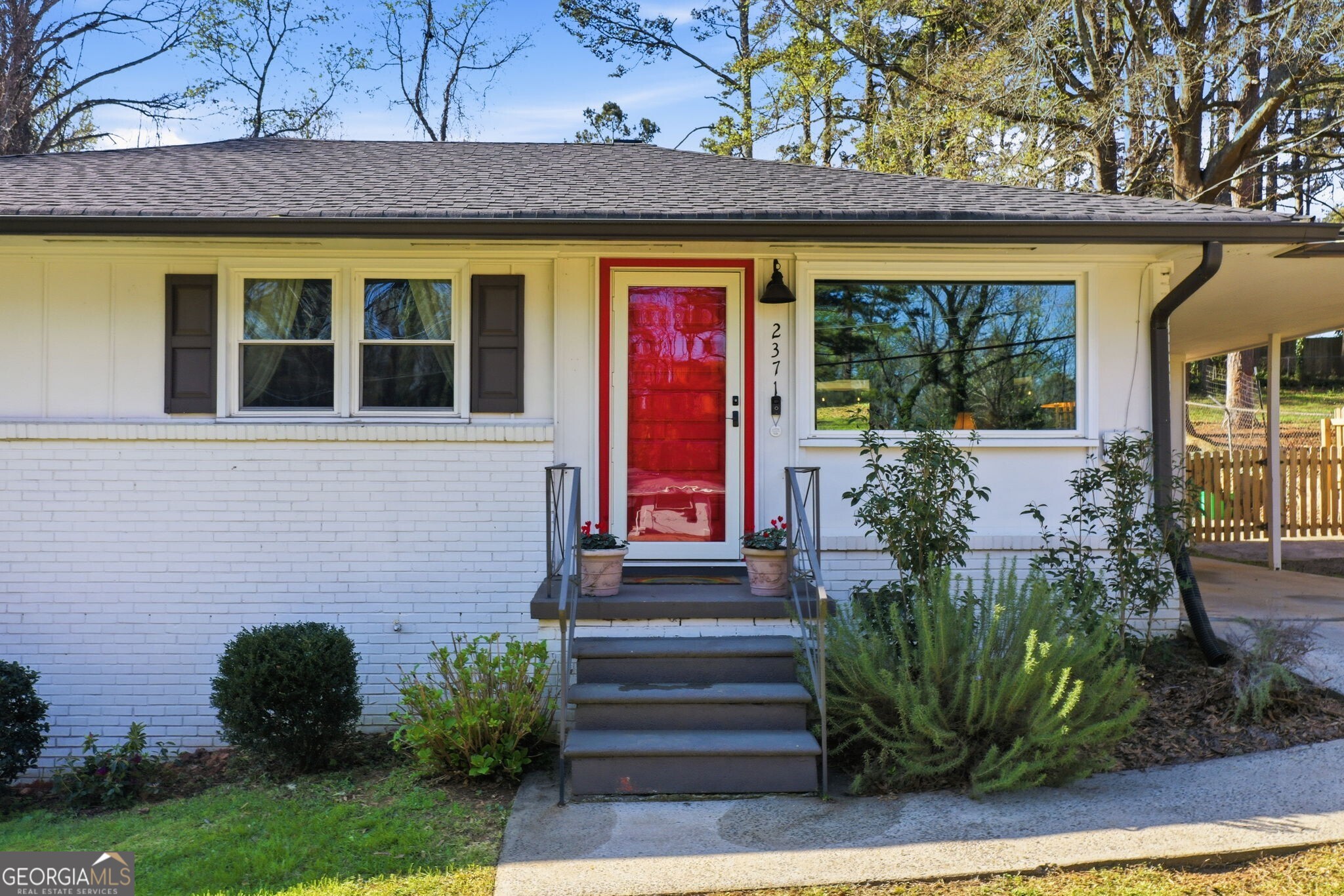 2371 Woodland Drive NW