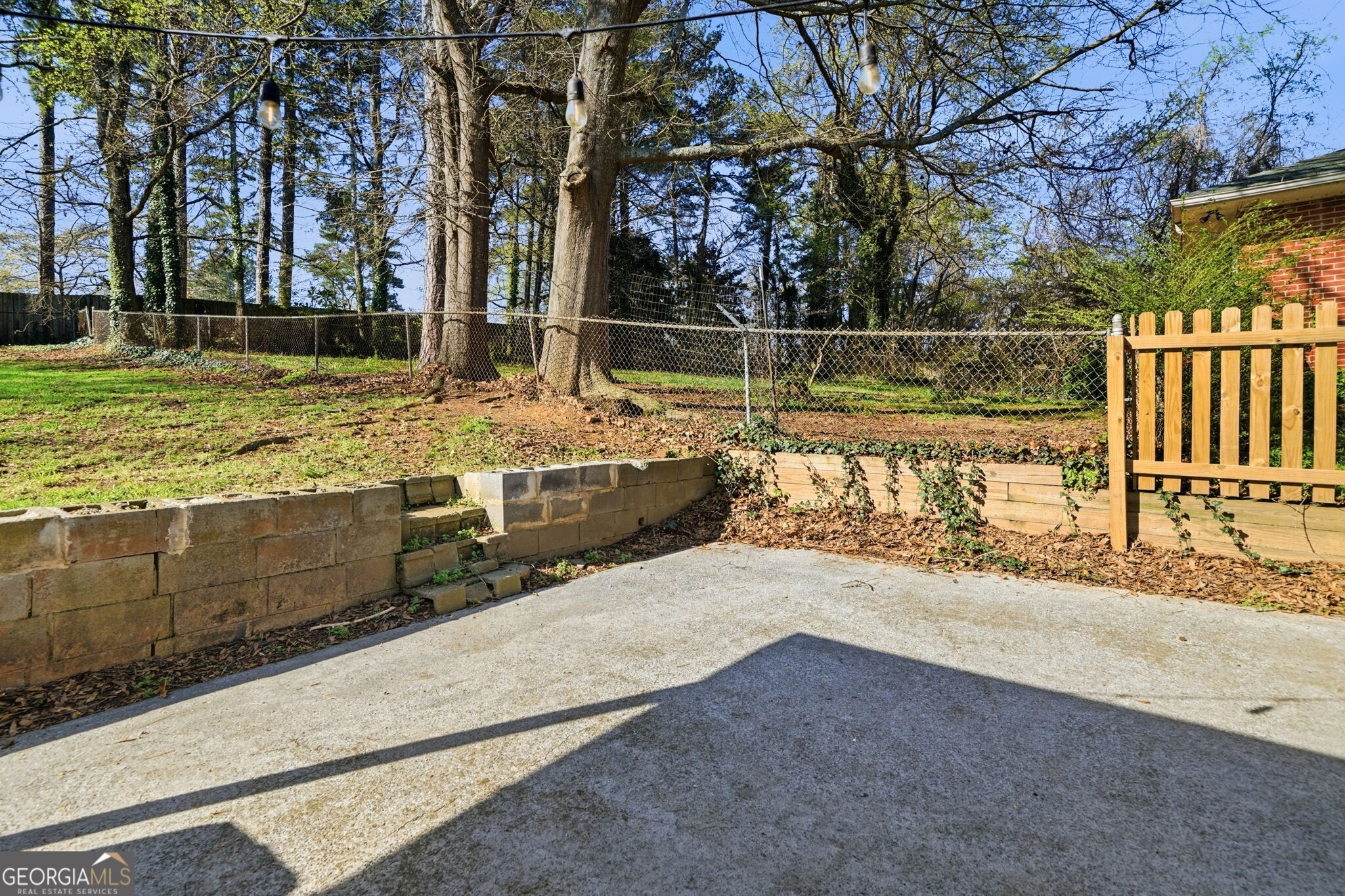 2371 Woodland Drive NW