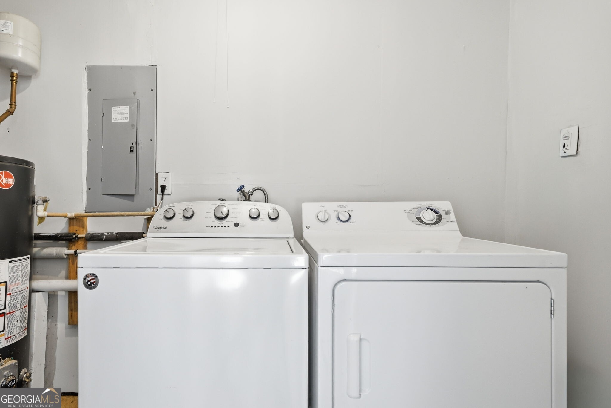 2371 Woodland Drive NW