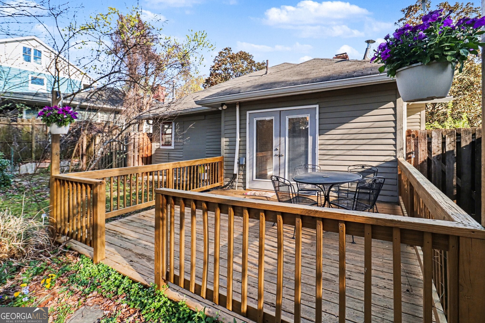 1405 May Avenue SE