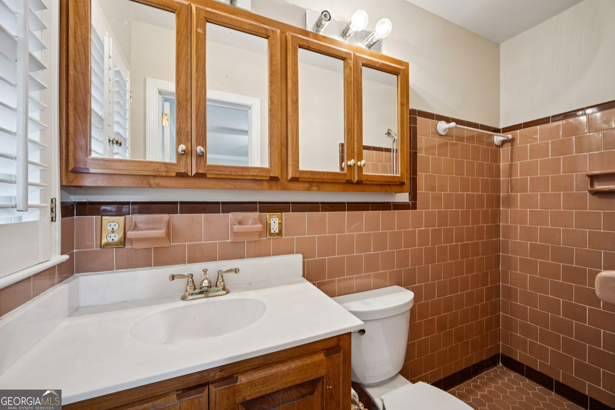 2467 Leslie Drive NE