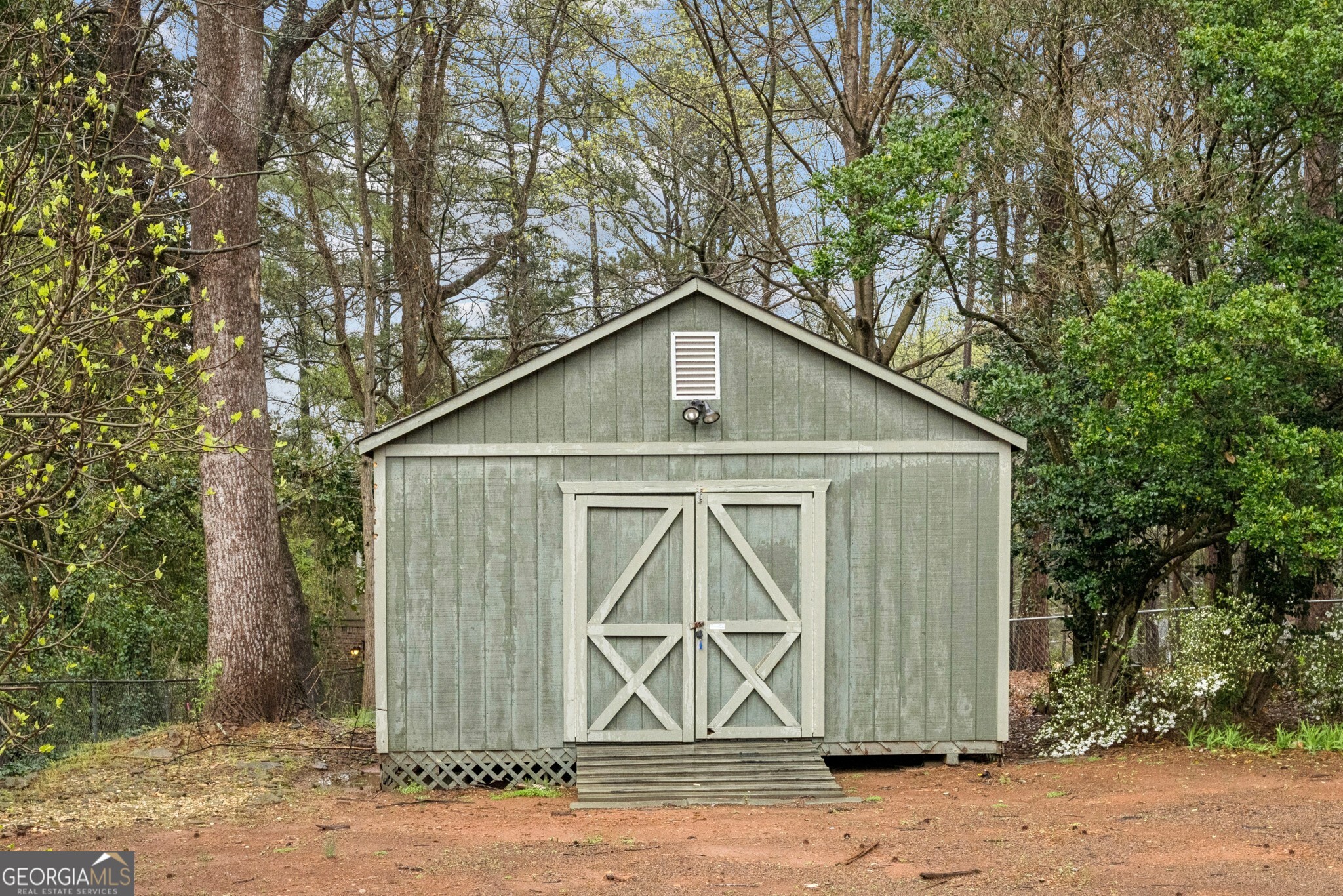 2467 Leslie Drive NE