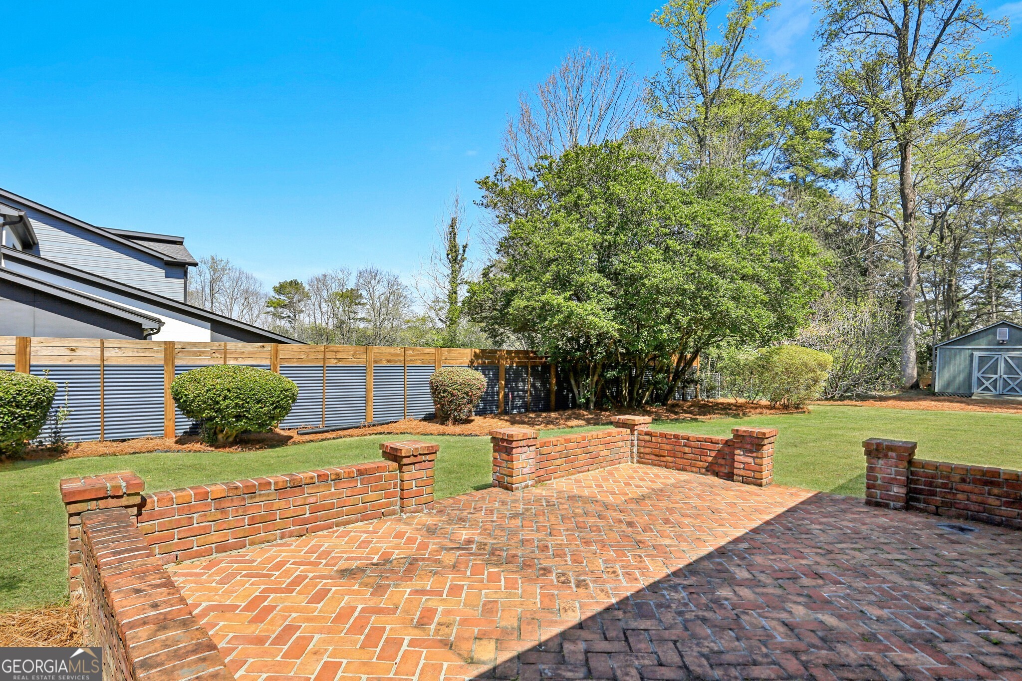 2467 Leslie Drive NE