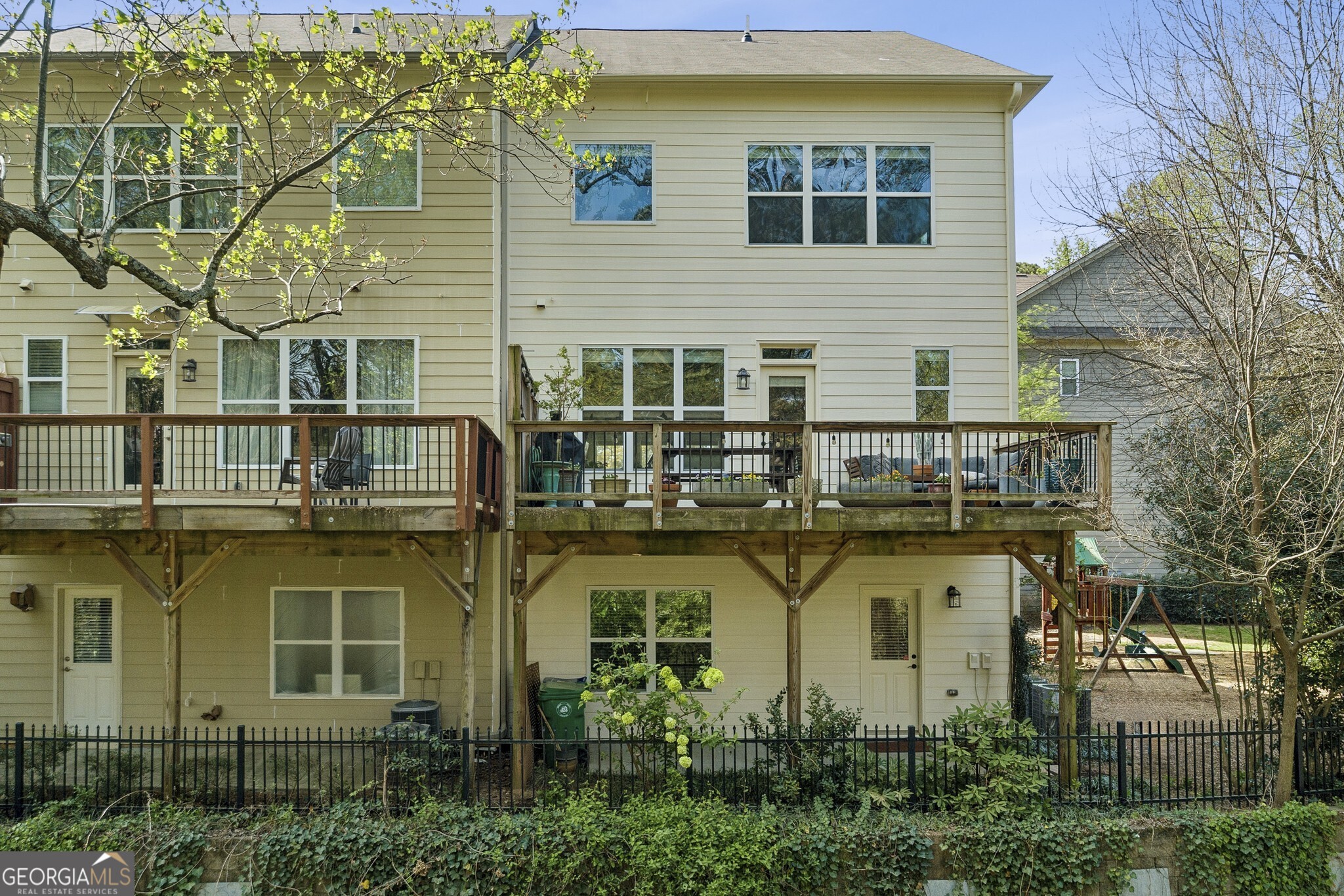 1291 Linden Court NE