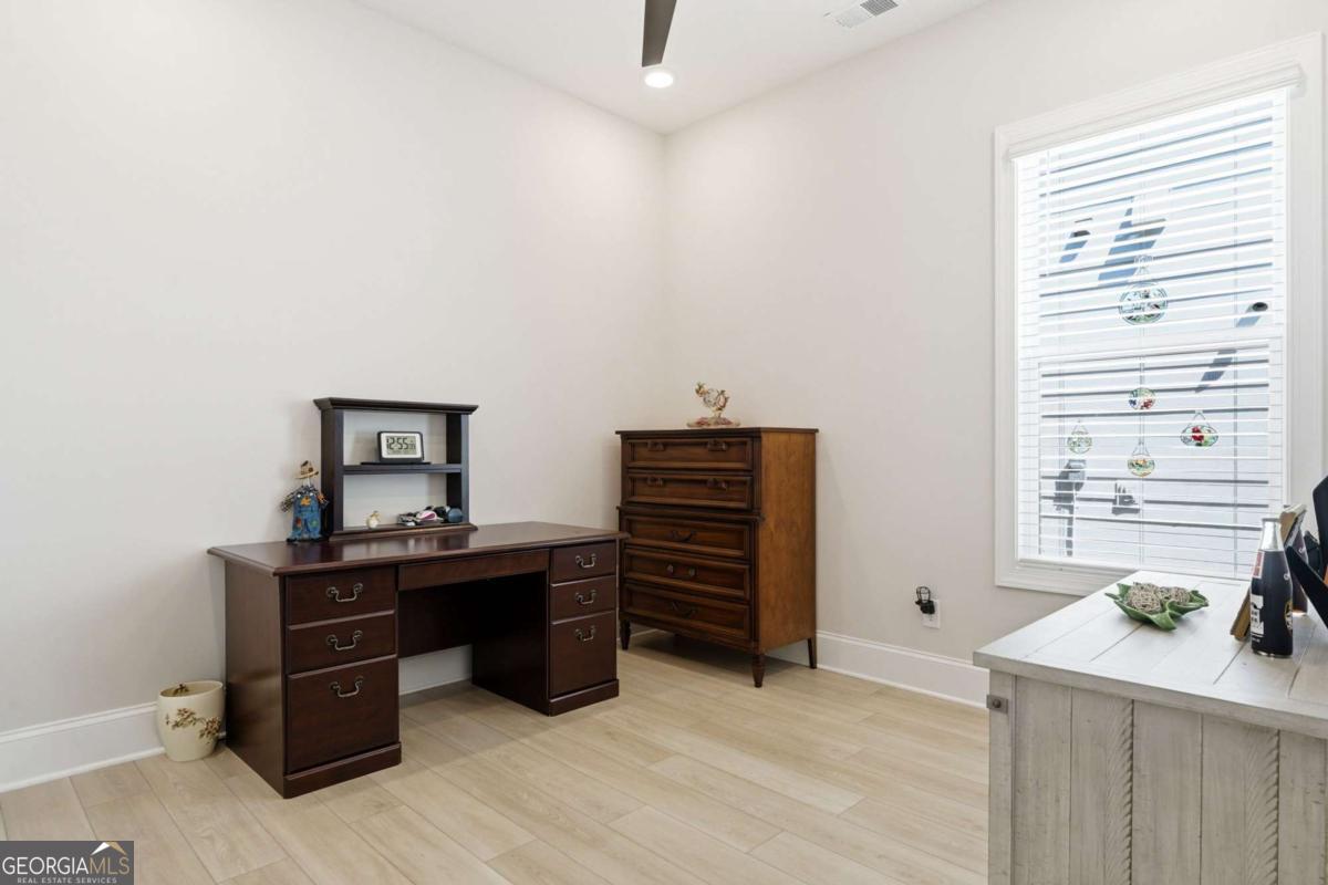 360 Vinca Circle NW