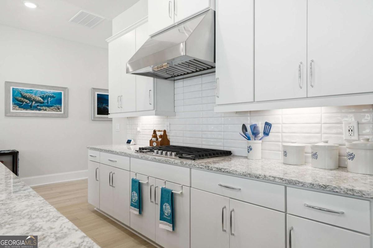 360 Vinca Circle NW