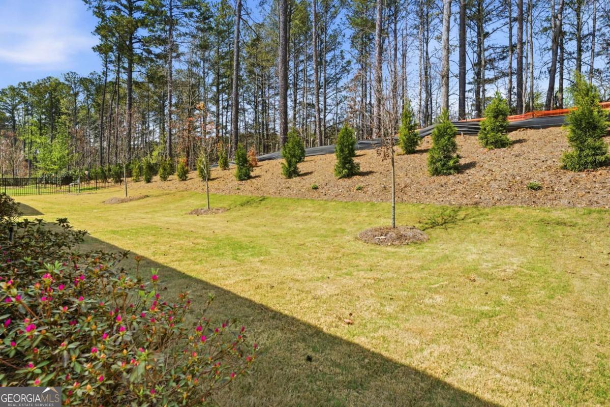360 Vinca Circle NW