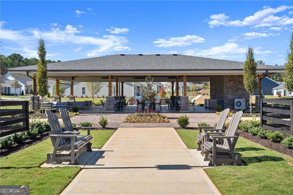 360 Vinca Circle NW