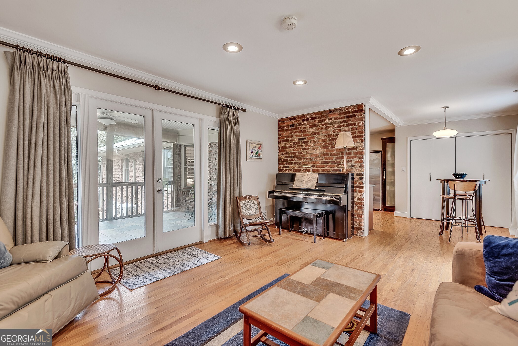 2295 Tanglewood Road