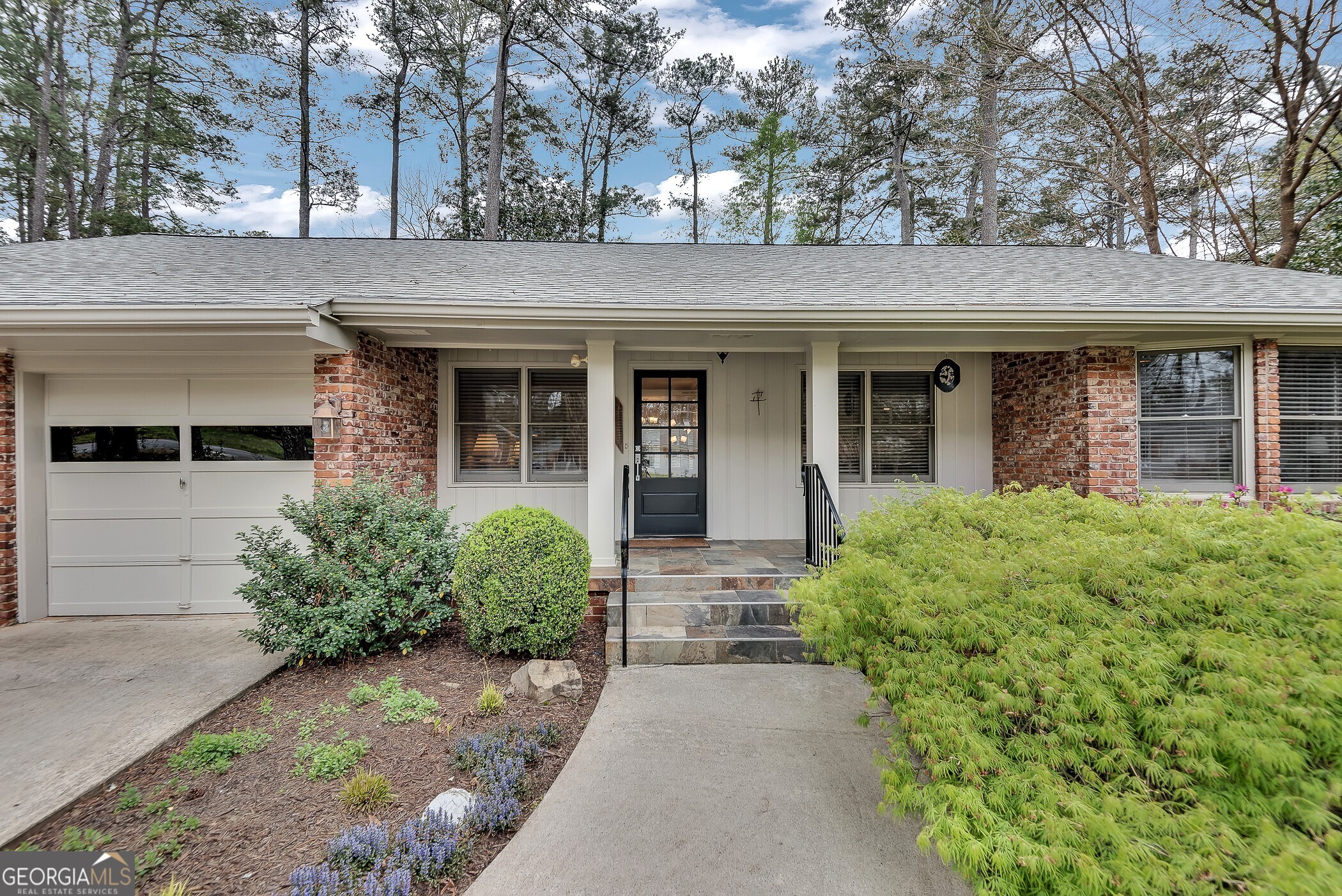 2295 Tanglewood Road