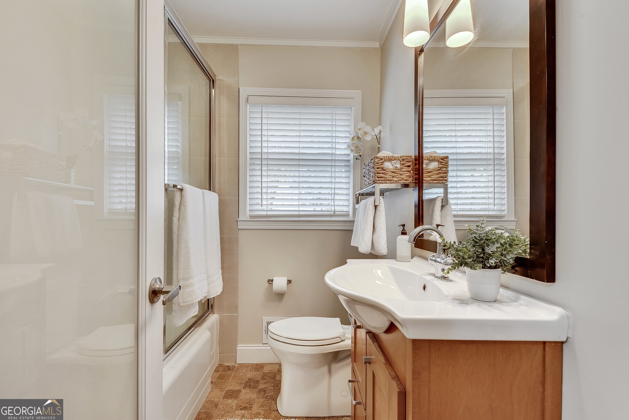 2295 Tanglewood Road