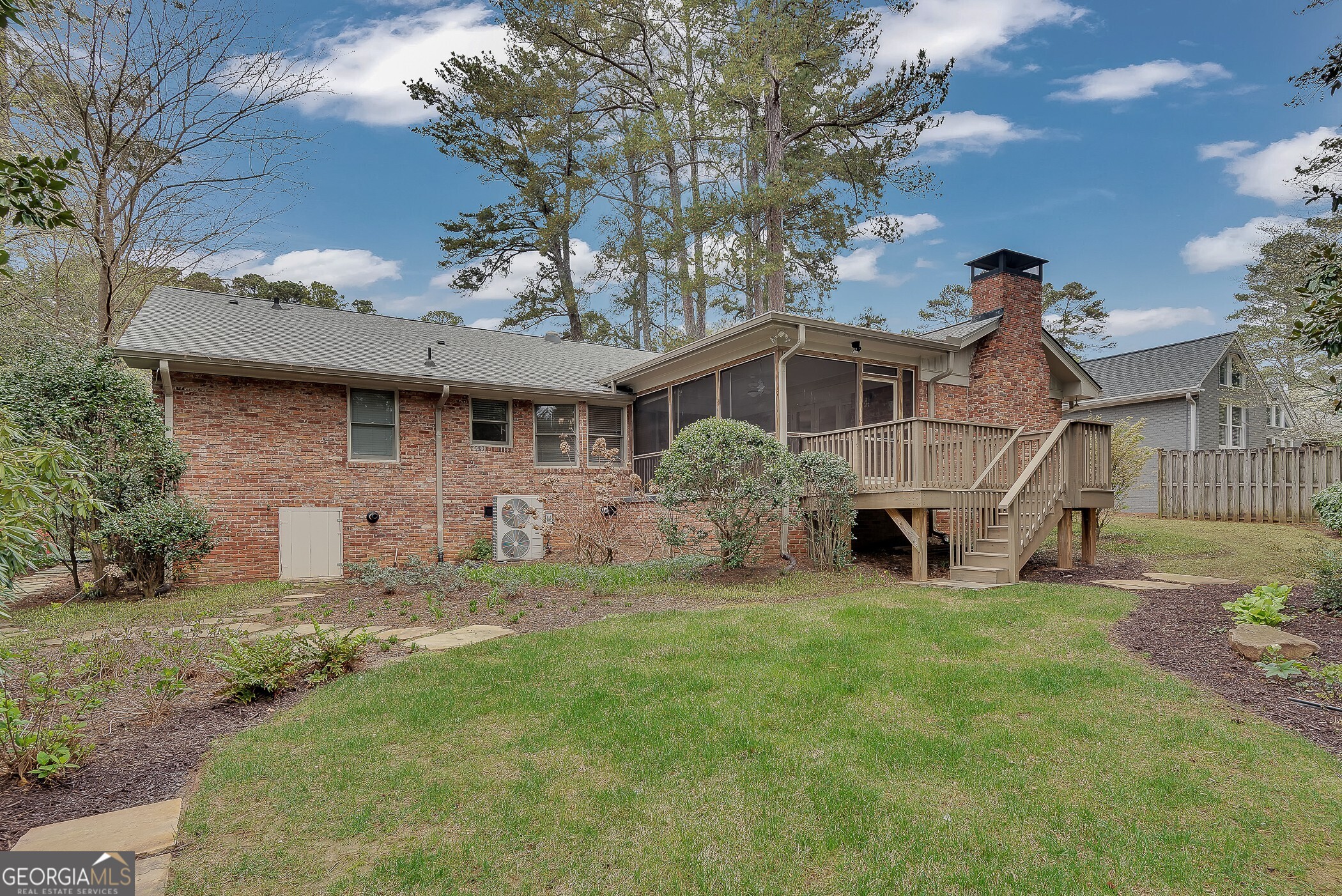 2295 Tanglewood Road