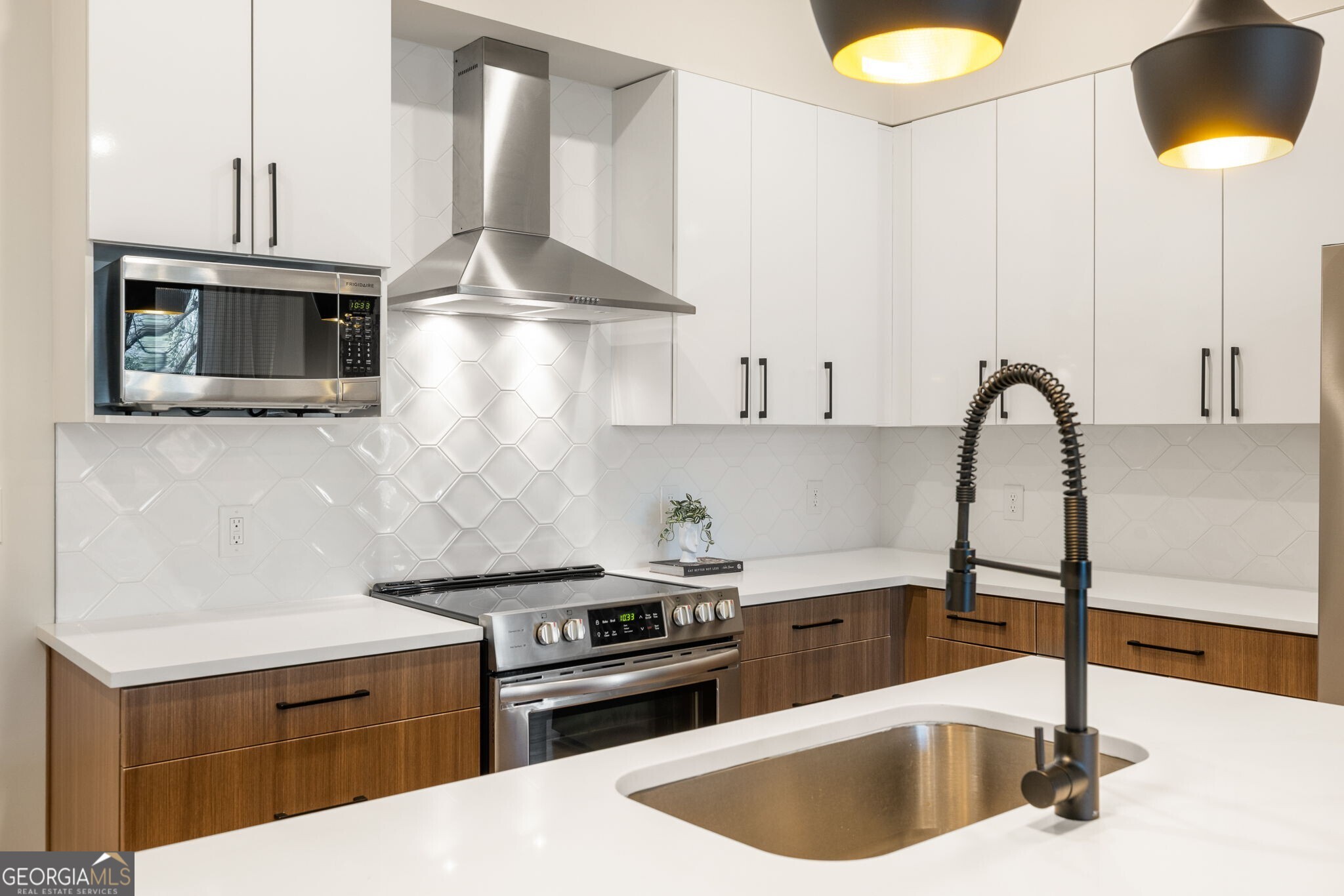 112 Rogers Street NE # 205