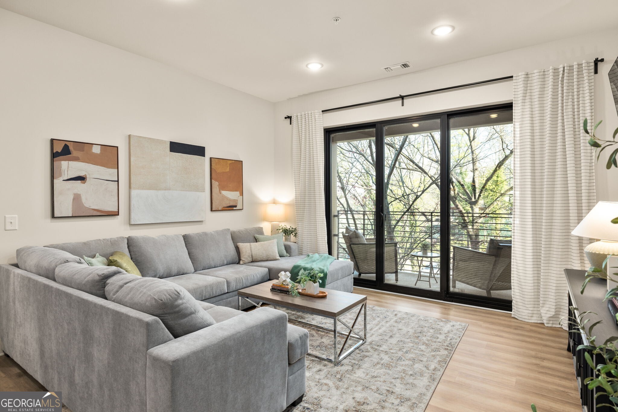 112 Rogers Street NE # 205